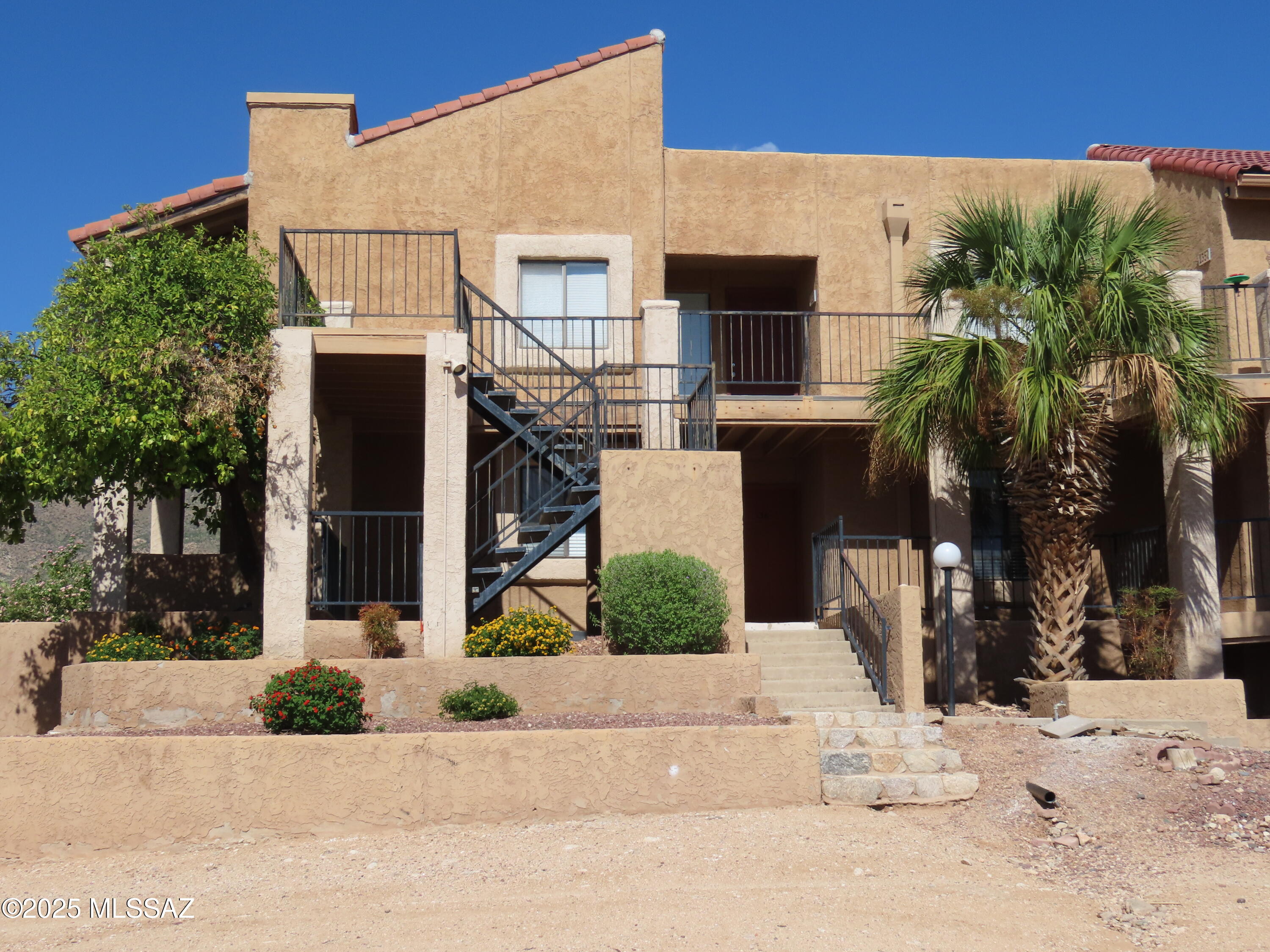 Las Casas Bellas Condo(54-112),(Bk1) - Residential