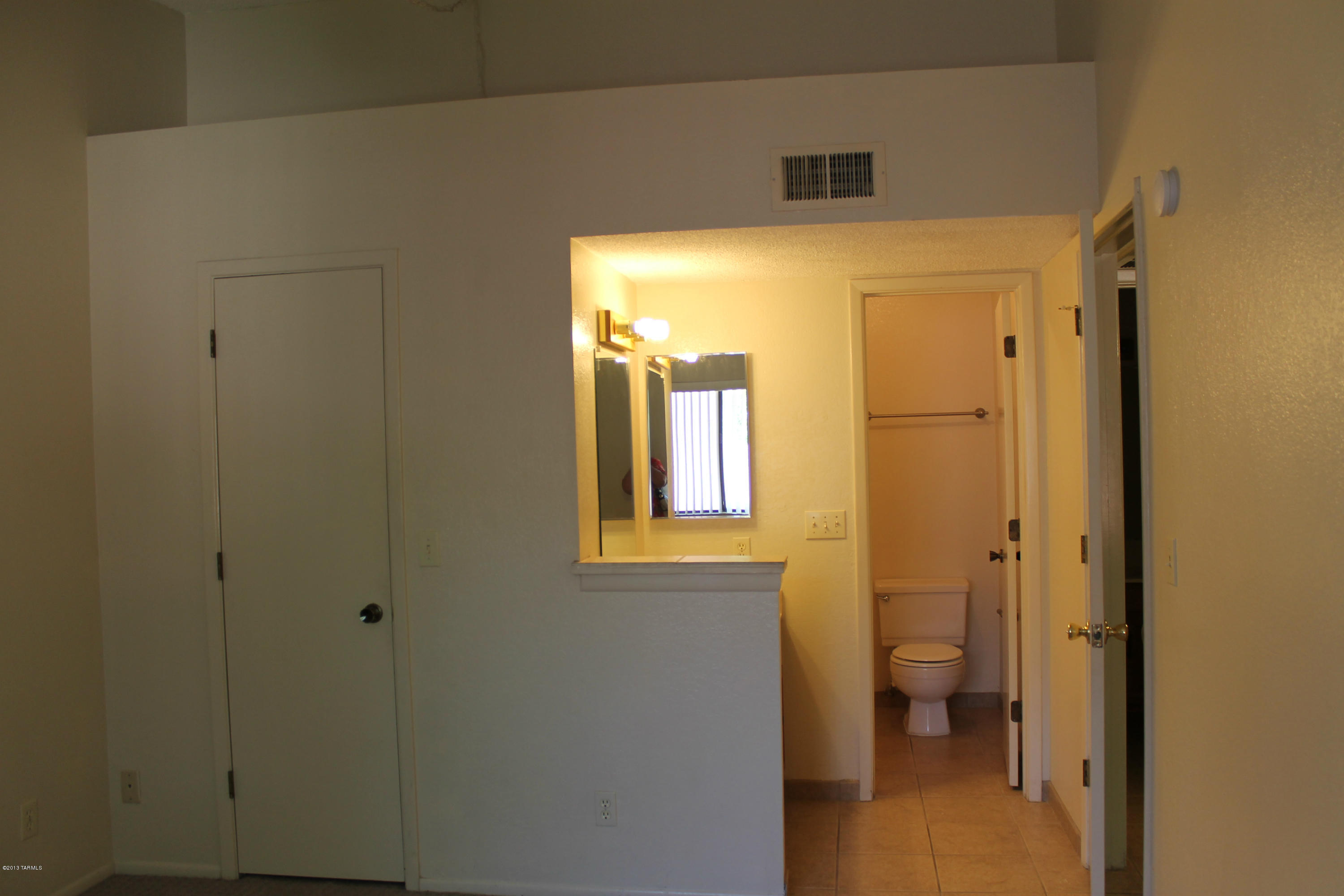 Woodland Place Condominiums (101-152, 201-252) - Residential Lease