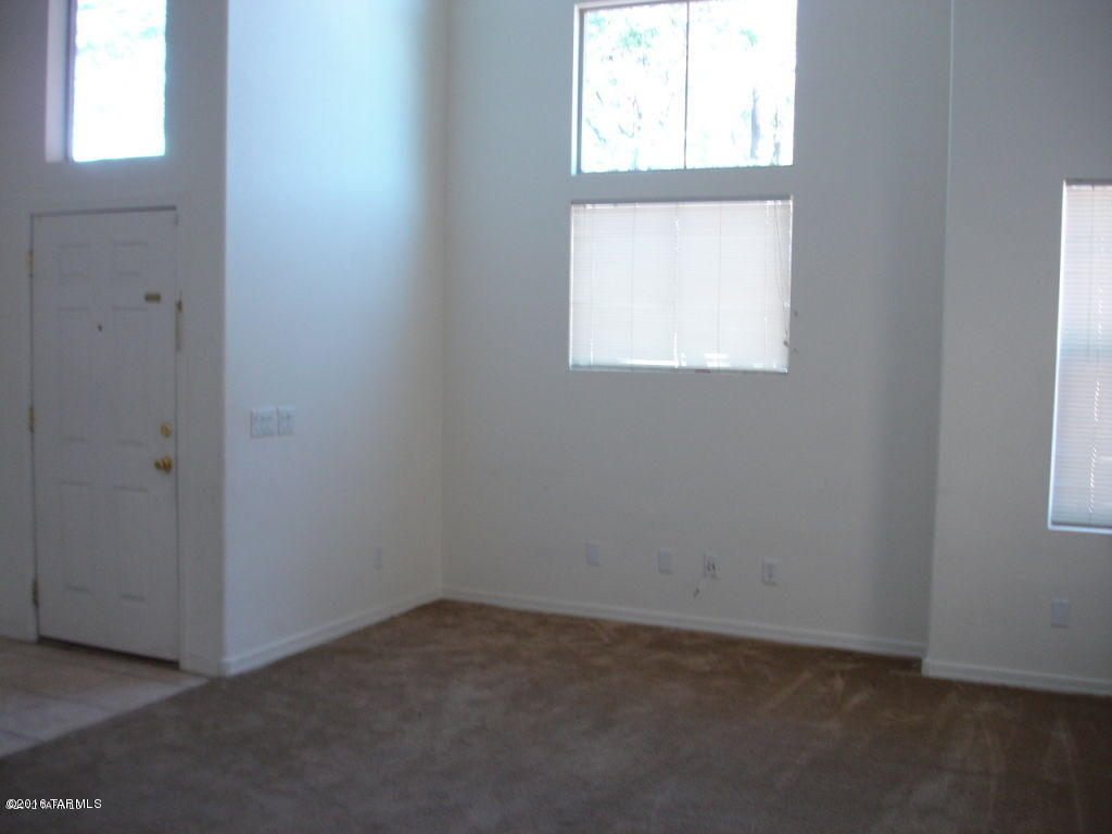 Presidio De Cancion (1-200) - Residential Lease