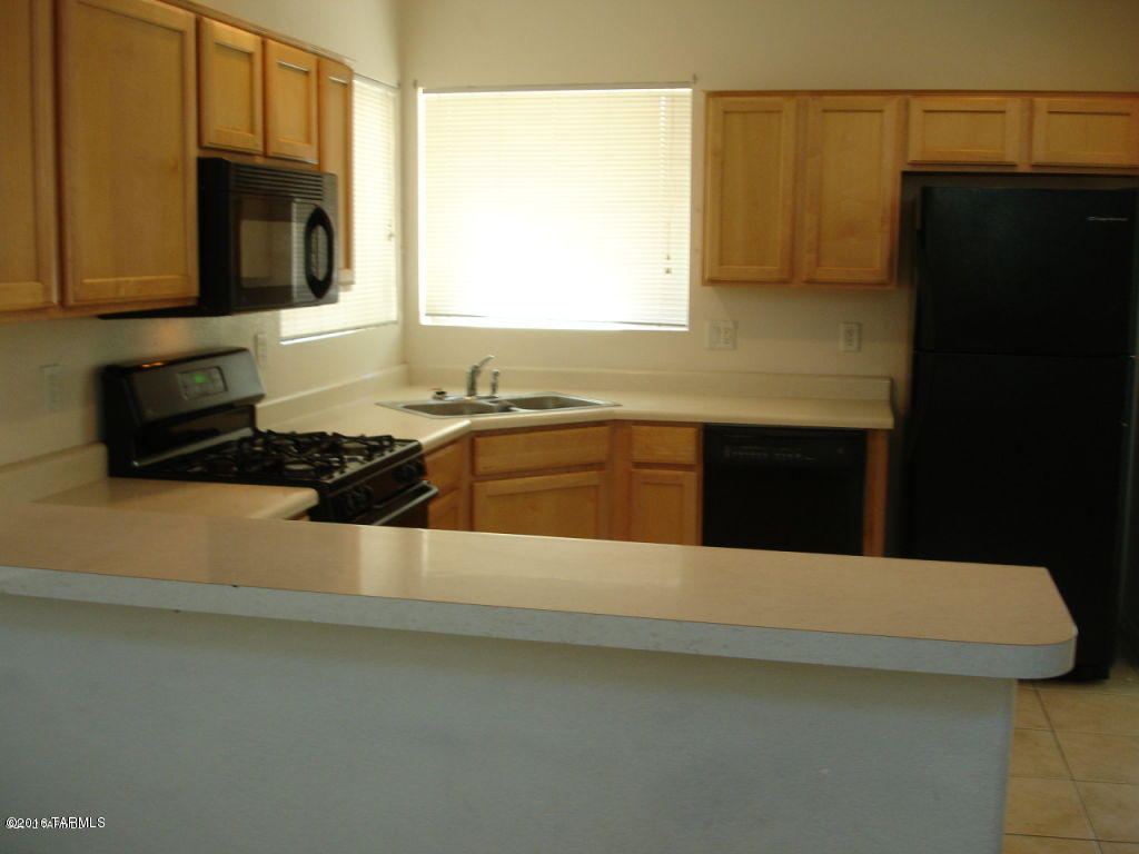 Presidio De Cancion (1-200) - Residential Lease
