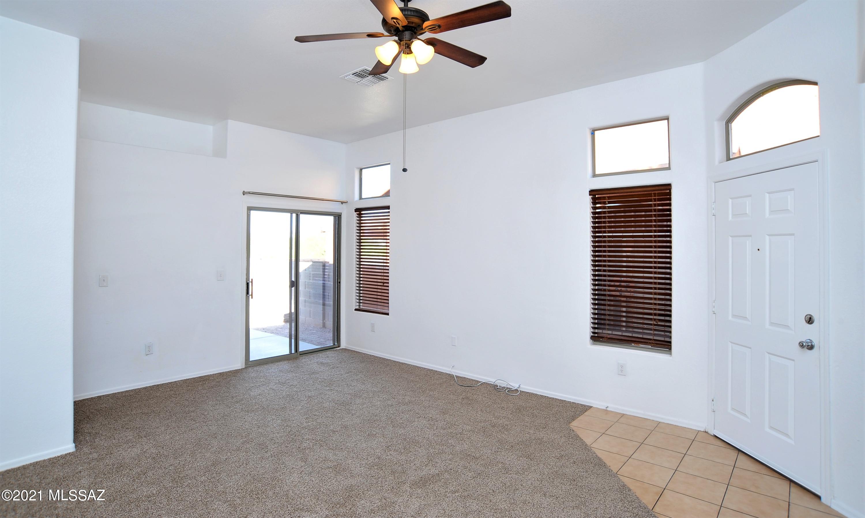 Tres Pueblos - Residential