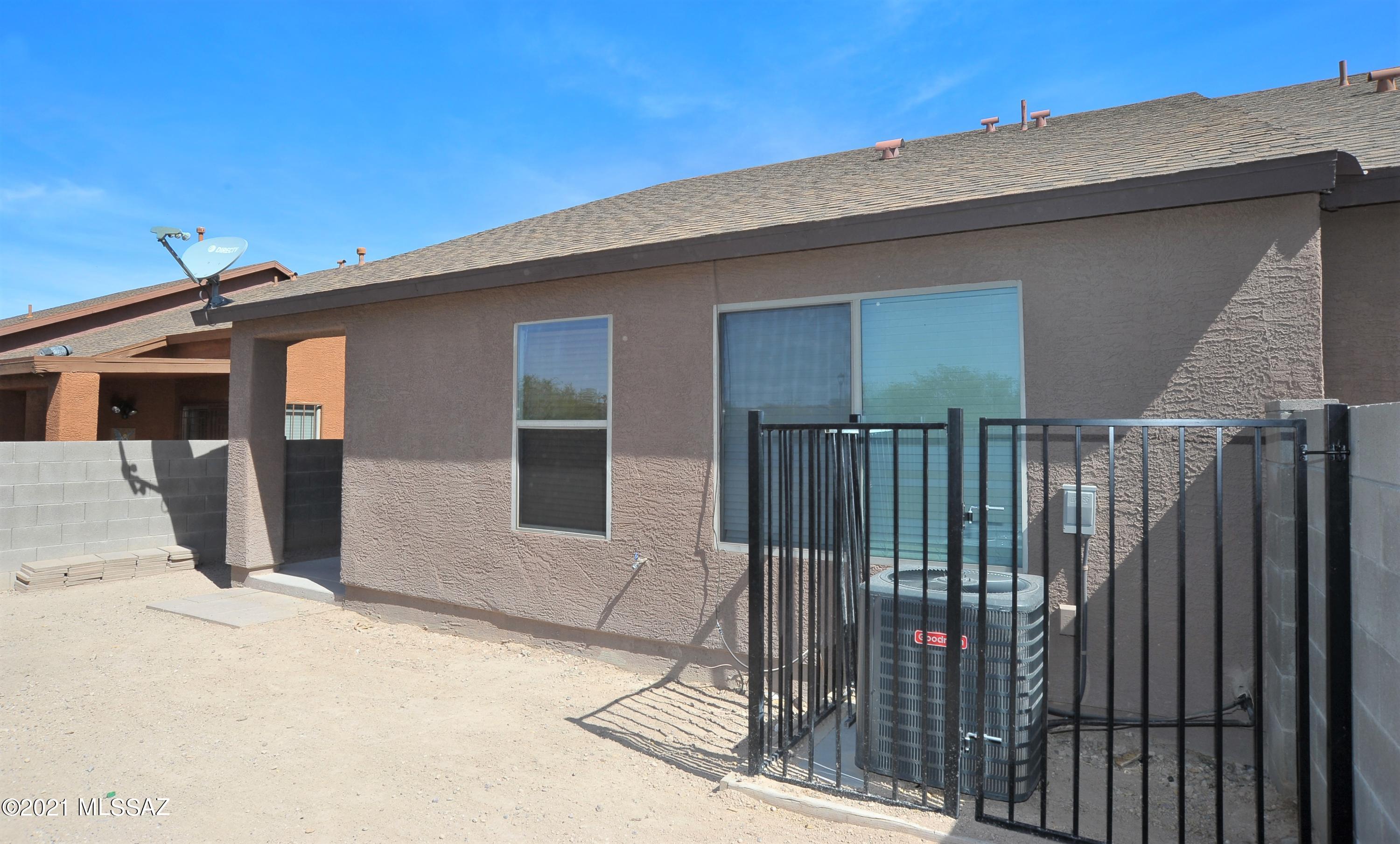 Tres Pueblos - Residential