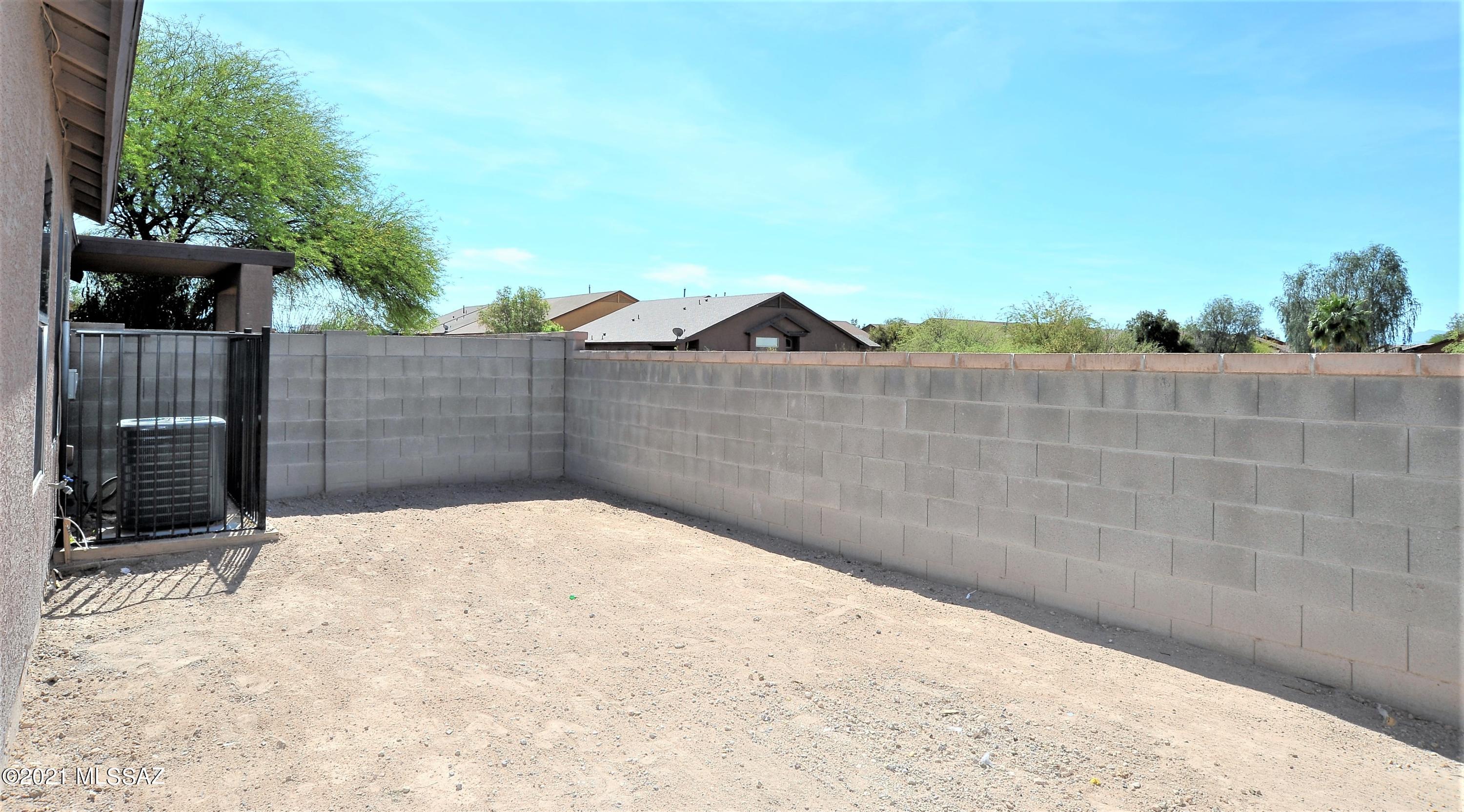 Tres Pueblos - Residential