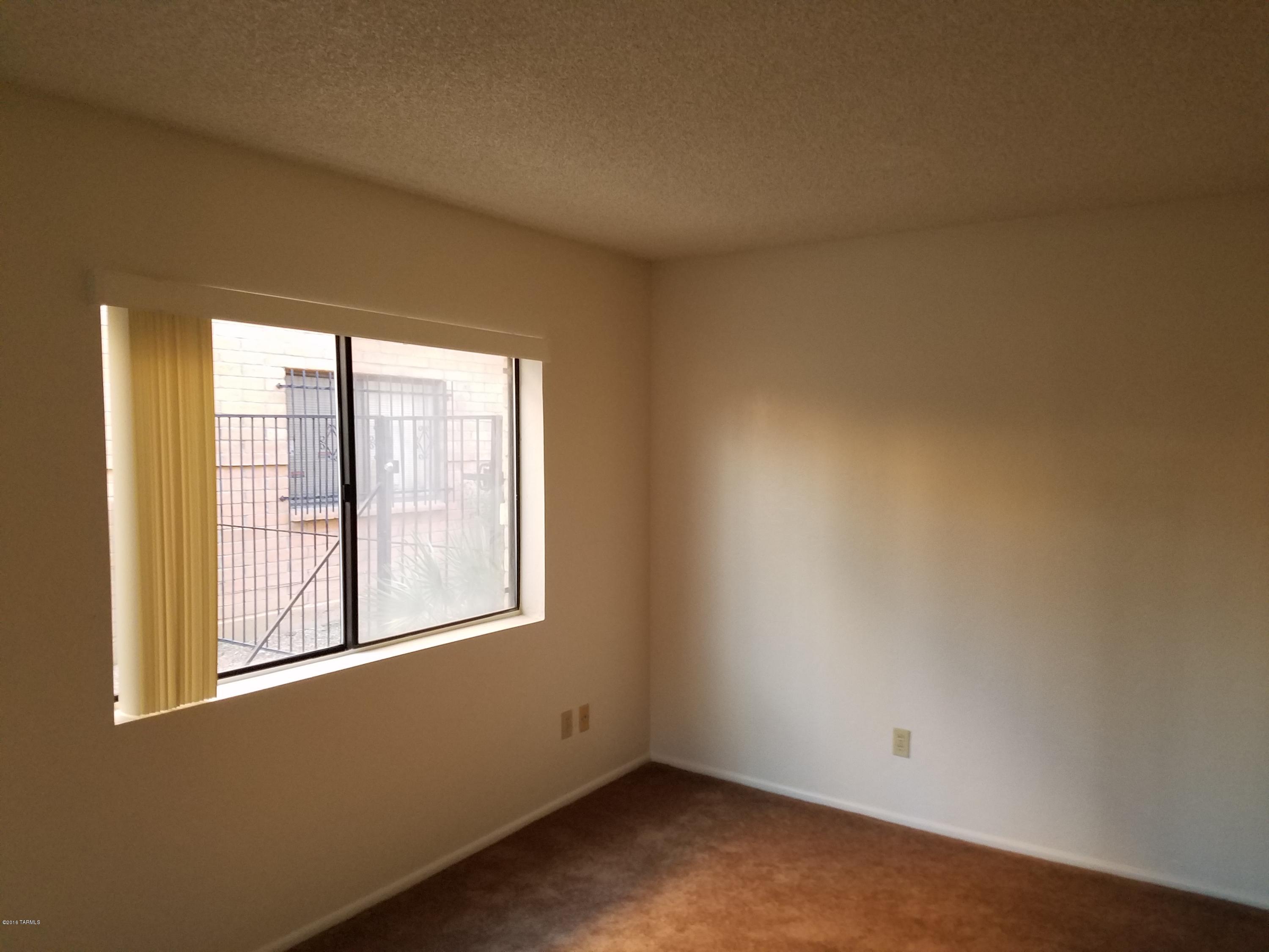 Columbus Park Condominiums (1-60) - Residential Lease