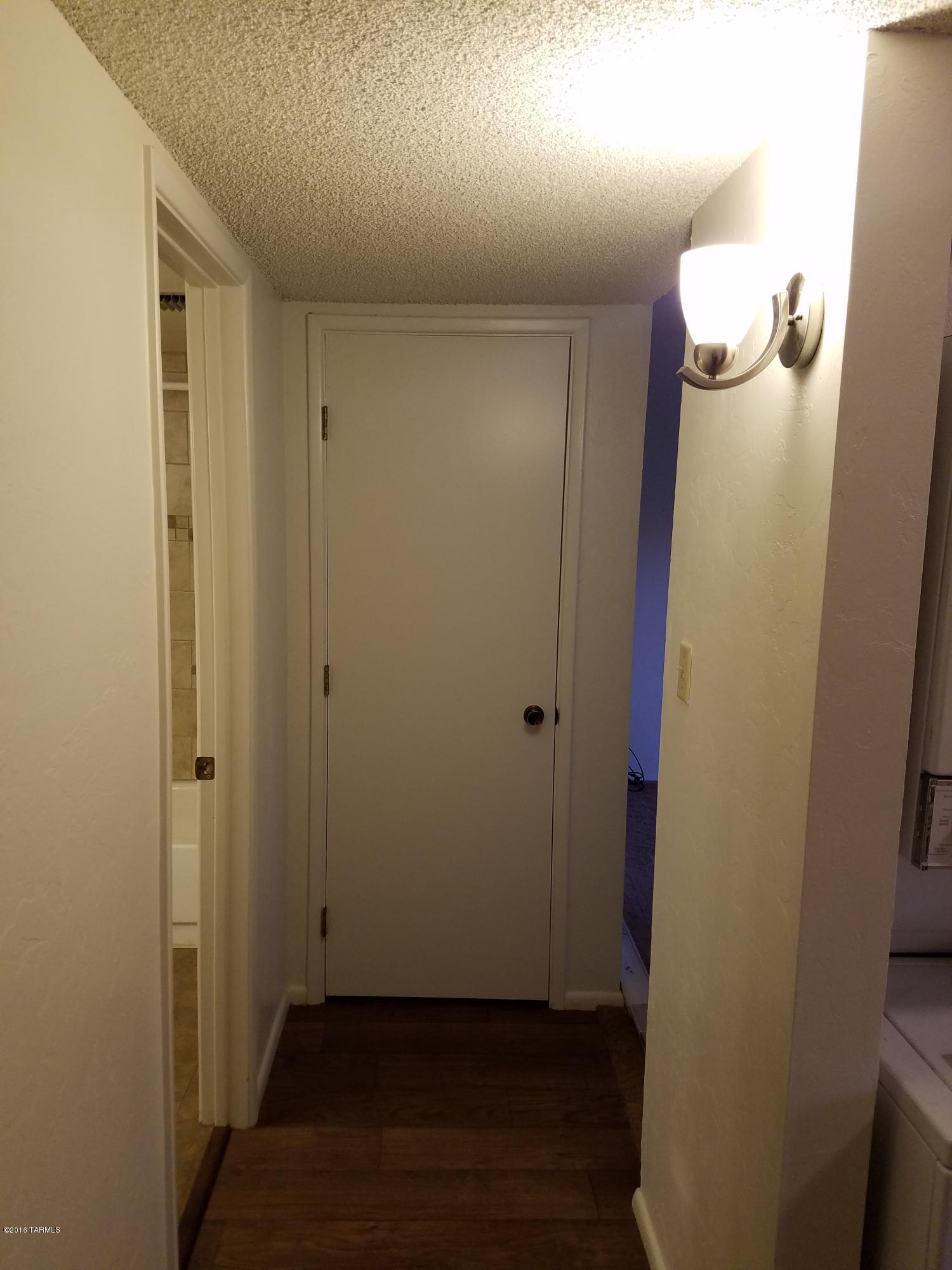 Columbus Park Condominiums (1-60) - Residential Lease