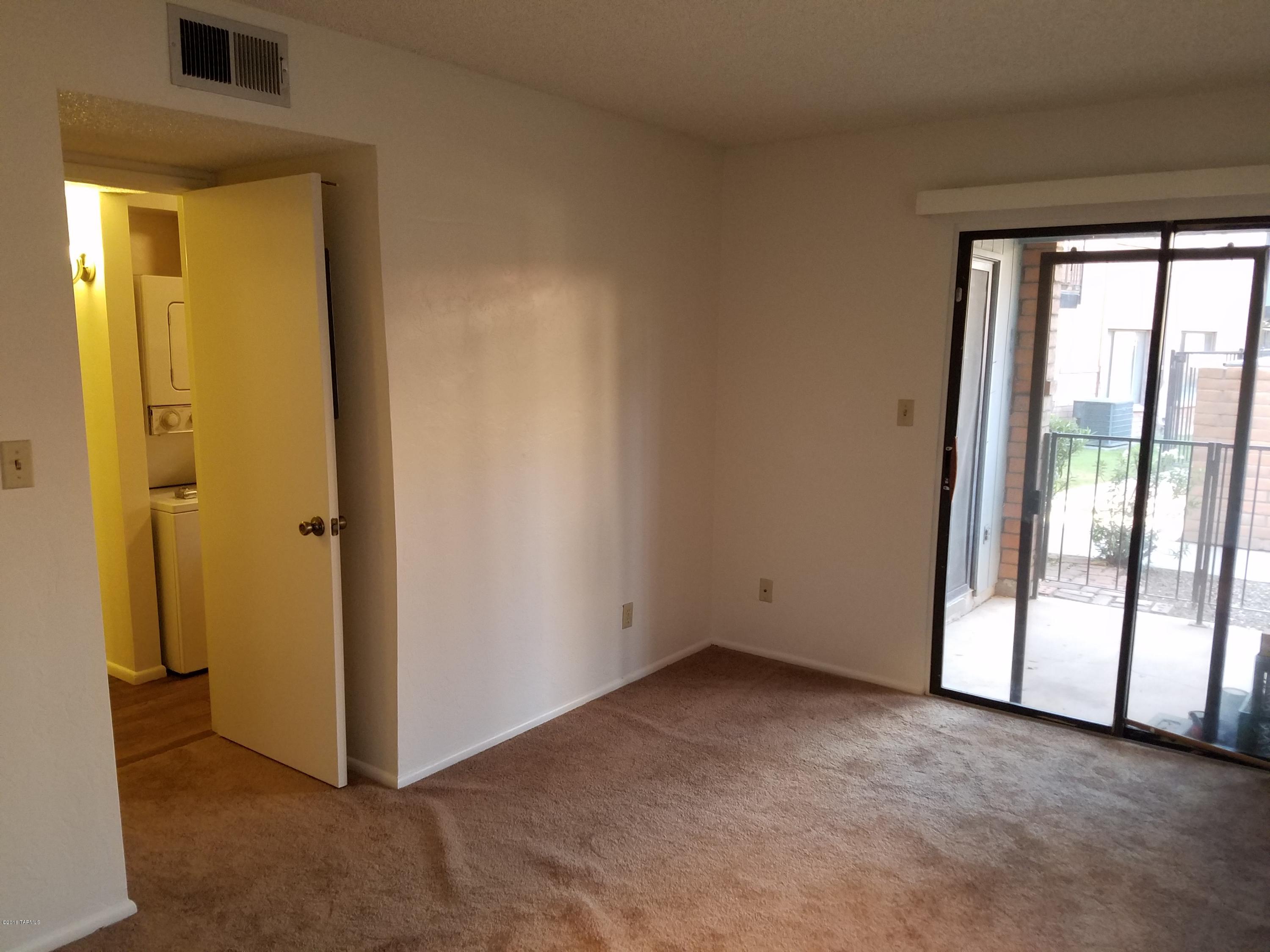 Columbus Park Condominiums (1-60) - Residential Lease
