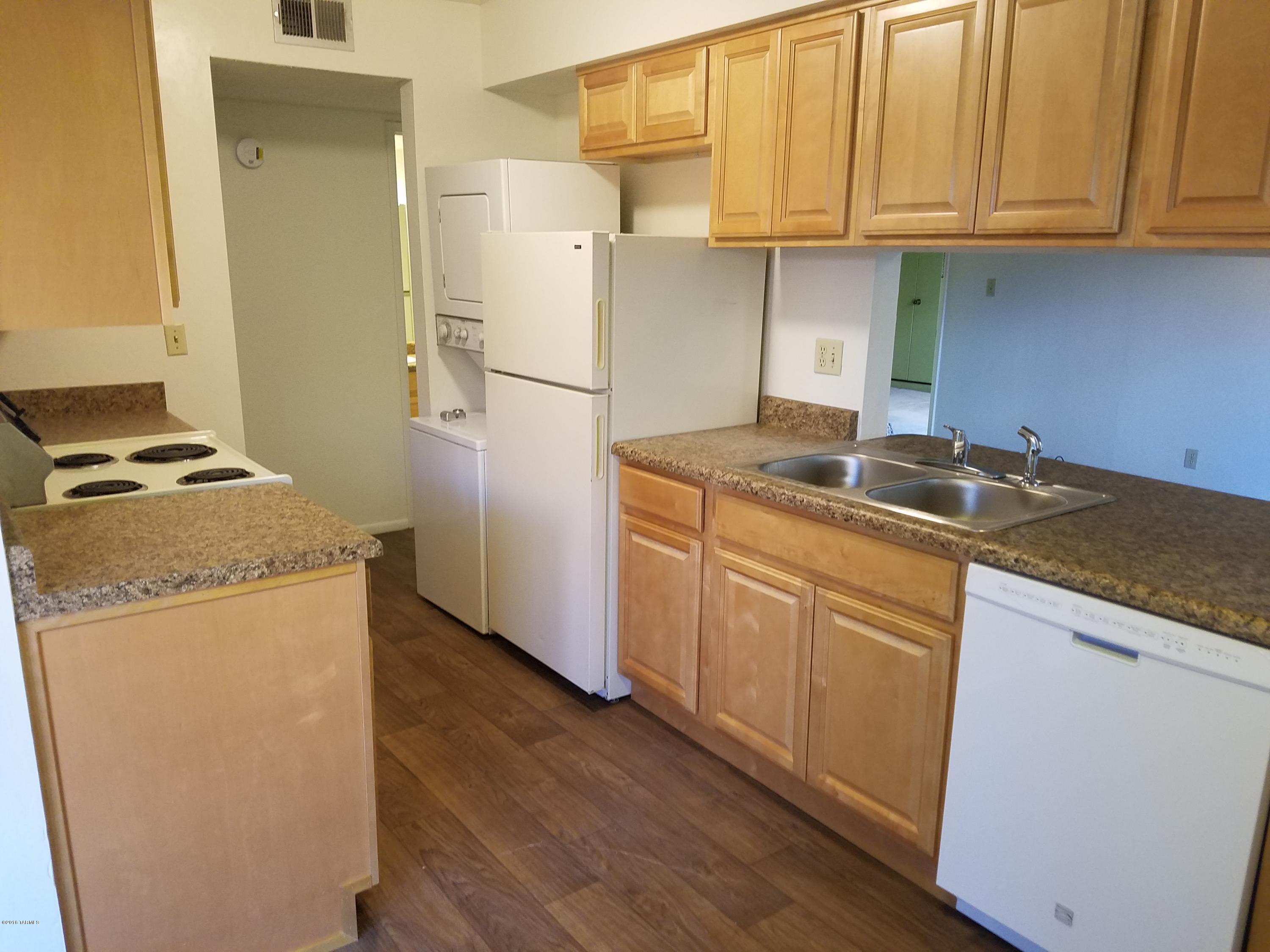 Columbus Park Condominiums (1-60) - Residential Lease