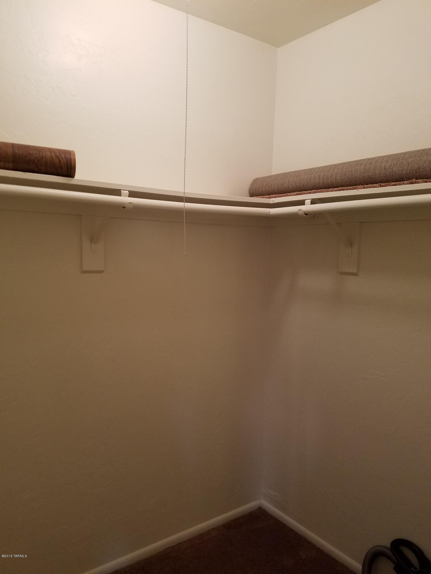 Columbus Park Condominiums (1-60) - Residential Lease