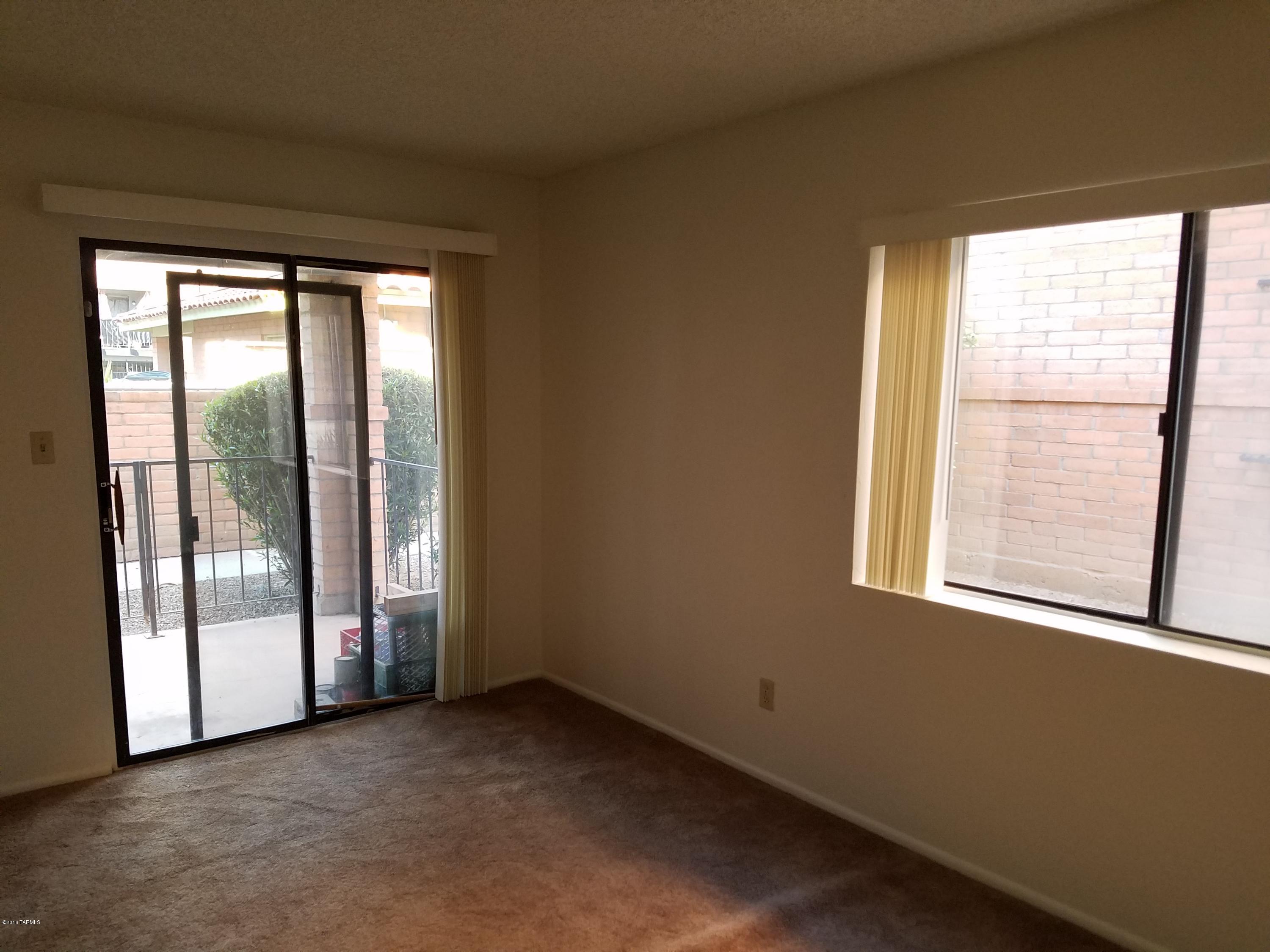 Columbus Park Condominiums (1-60) - Residential Lease