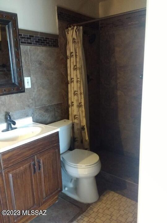 Miracle Mile Manor - Residential Lease