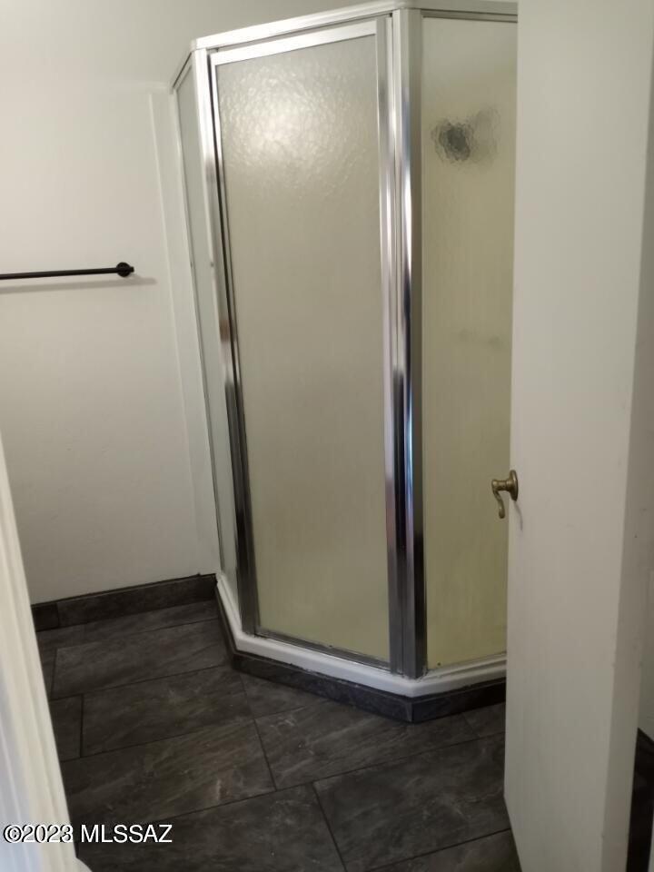 Miracle Mile Manor - Residential Lease