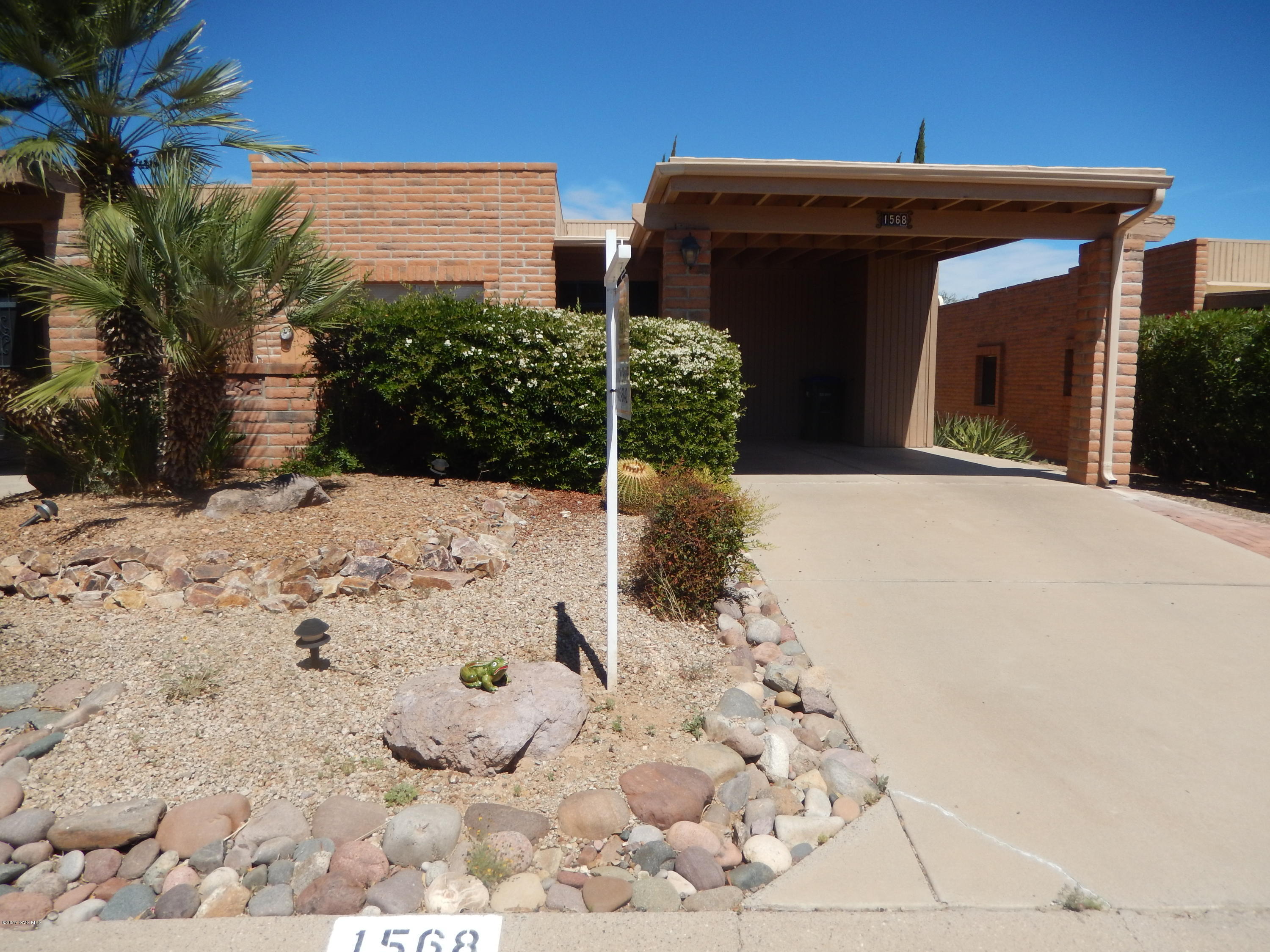 Nicely furnished townhouse with front mountain views. Updated kitchen cabinets and newer refrigerator. Tile floors thruout except bedrooms. Private back patio and bricked front patio. Completely furnished so all you have to do is move in and enjoy!