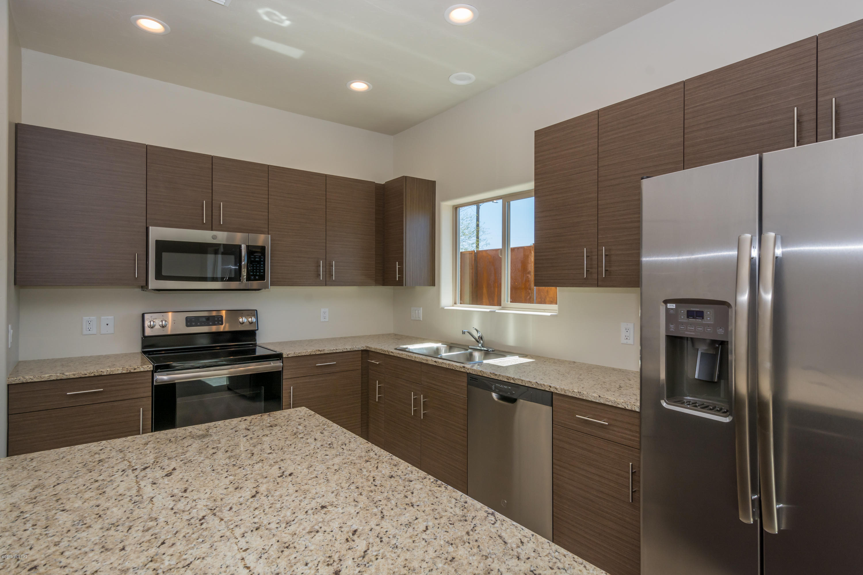 Homes At Irwin Pl (1-12) - Residential
