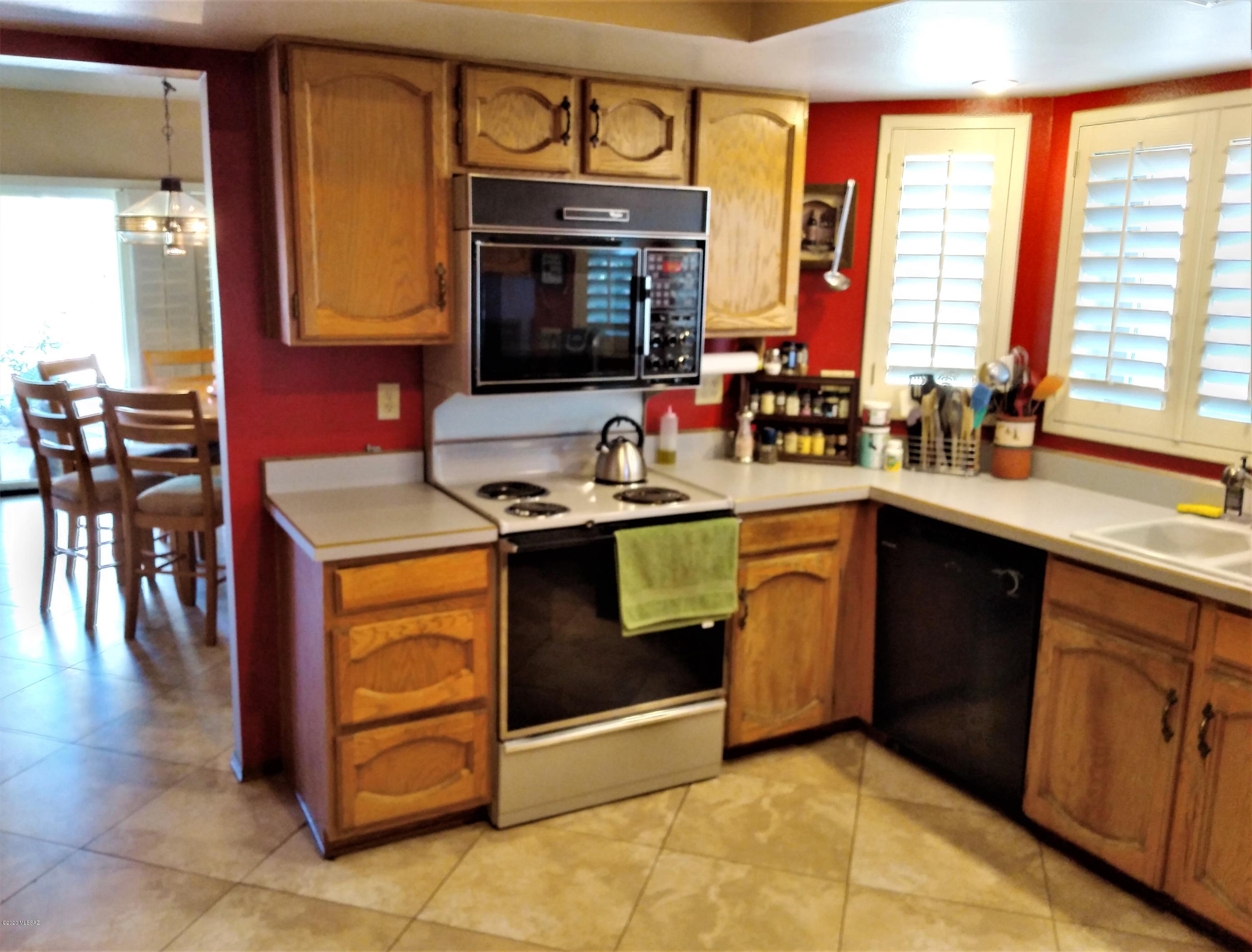 Casas Adobes Country Club Est. - Residential