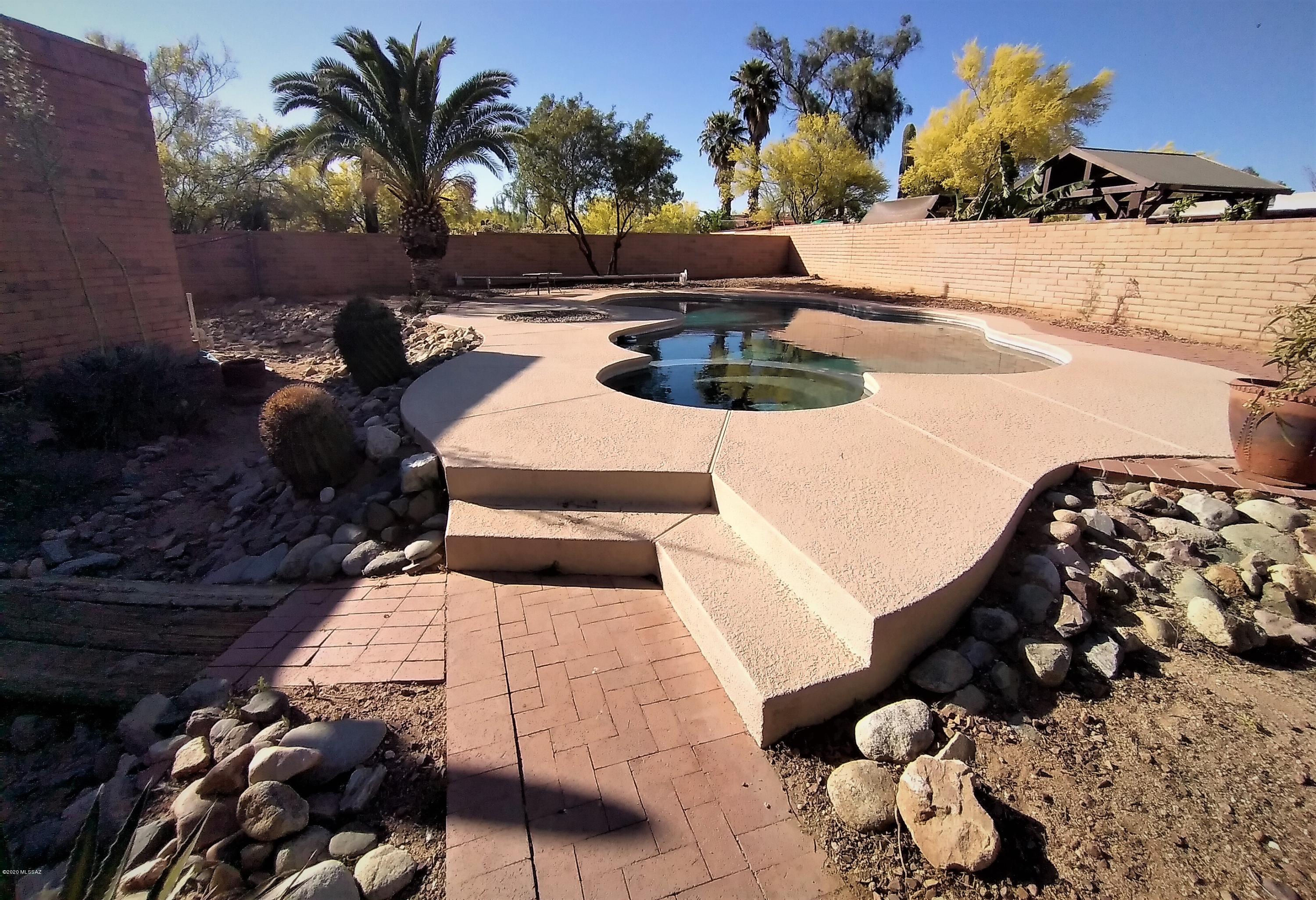 Casas Adobes Country Club Est. - Residential