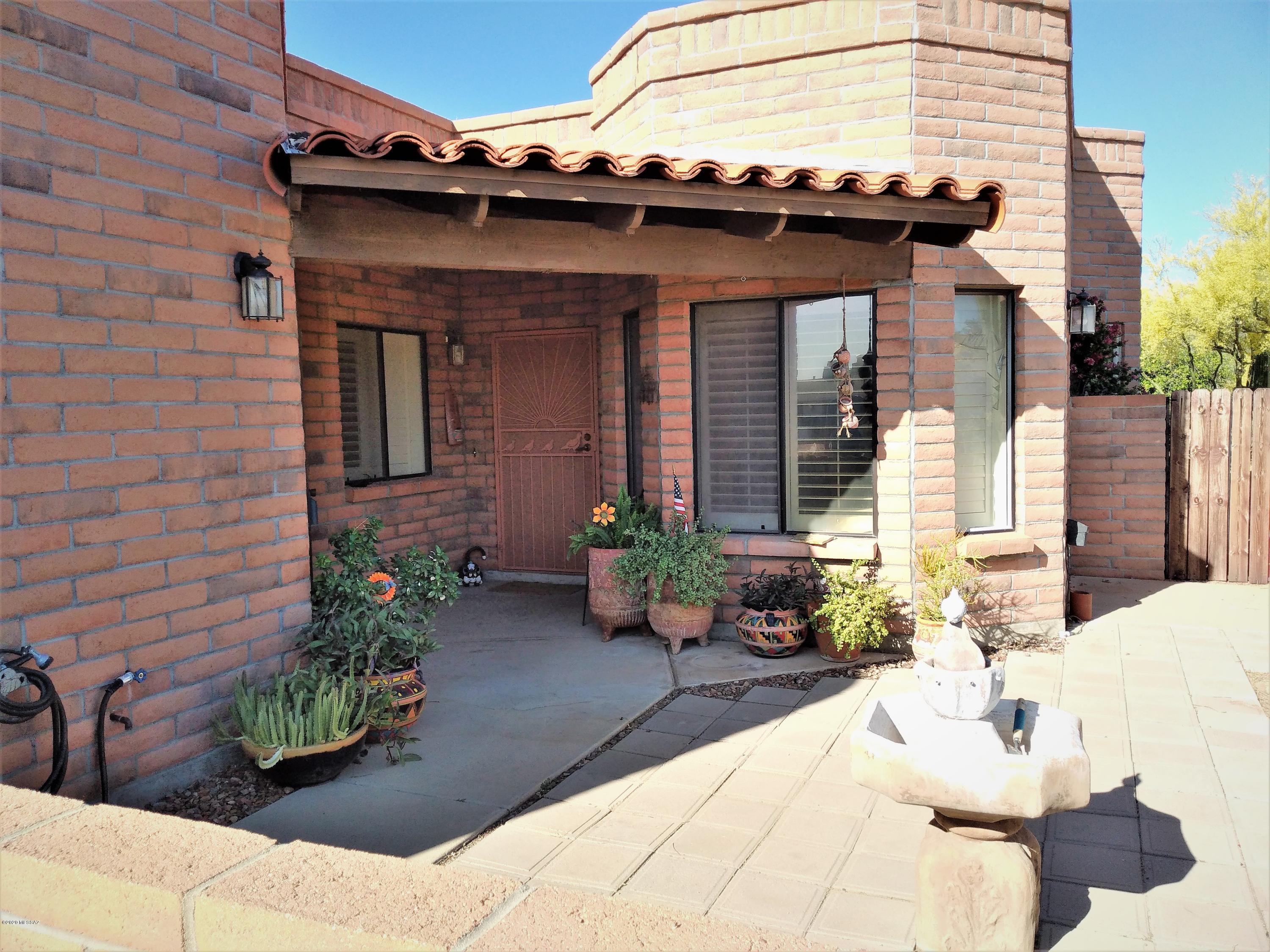 Casas Adobes Country Club Est. - Residential