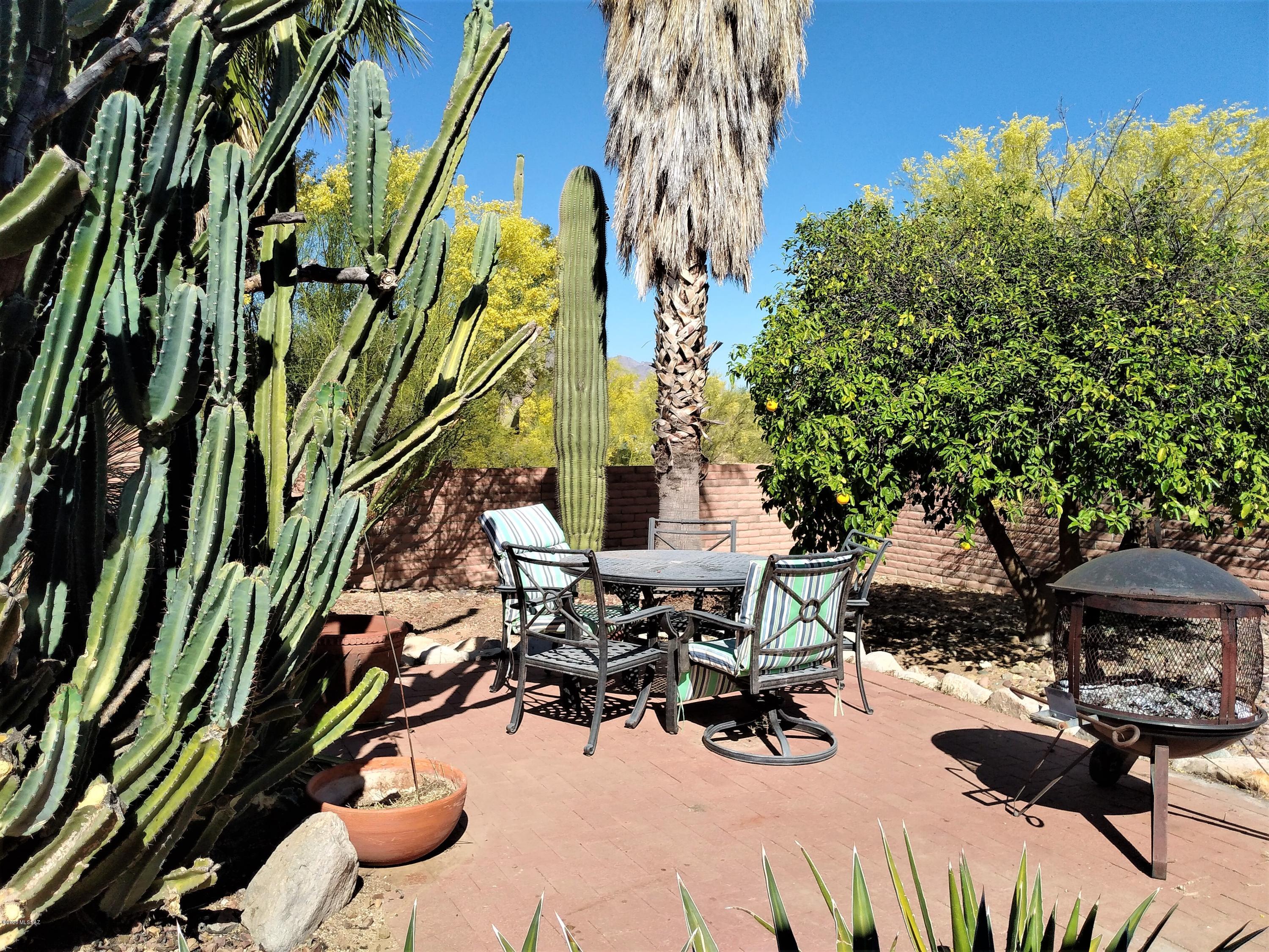 Casas Adobes Country Club Est. - Residential