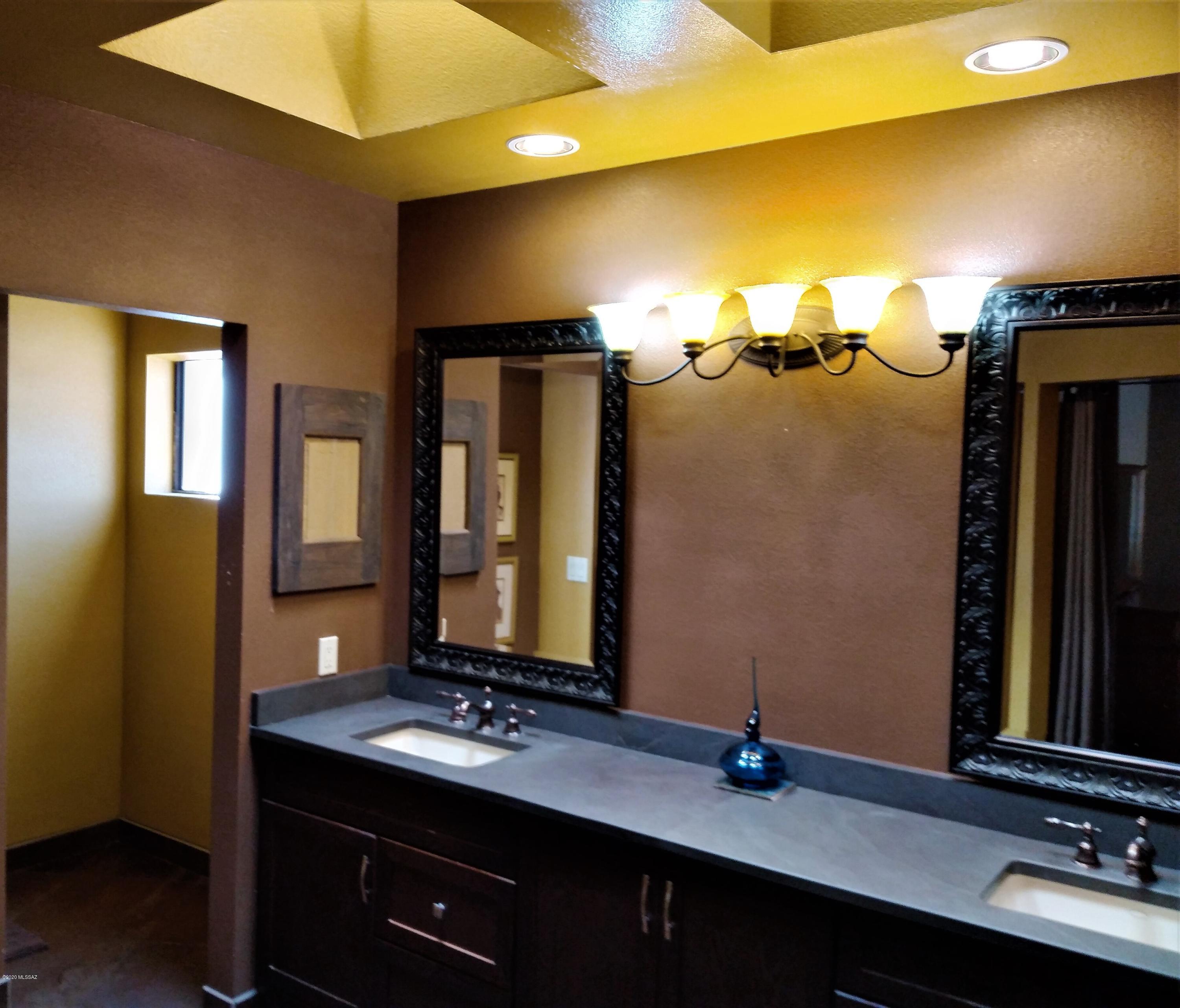 Casas Adobes Country Club Est. - Residential
