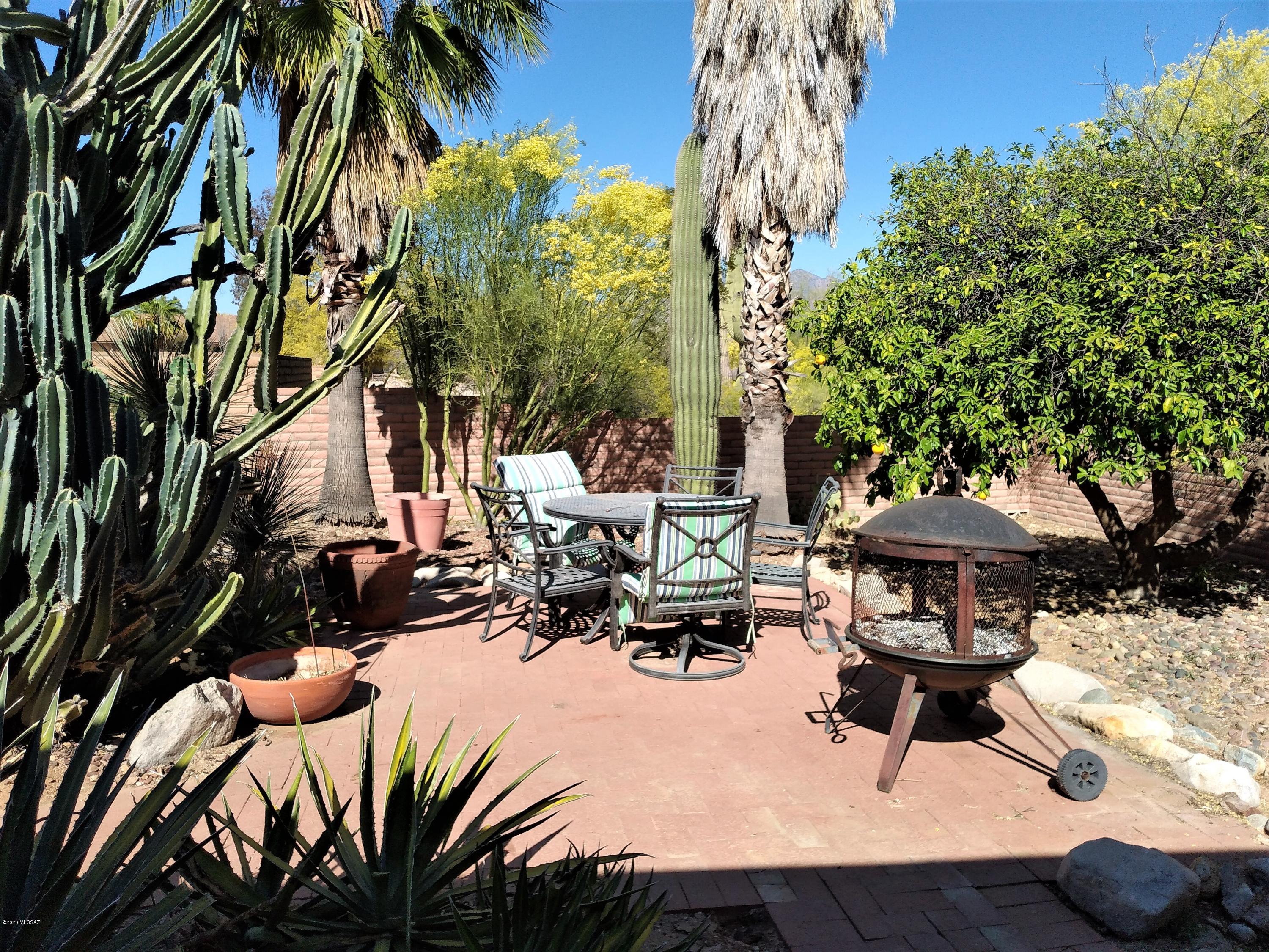 Casas Adobes Country Club Est. - Residential