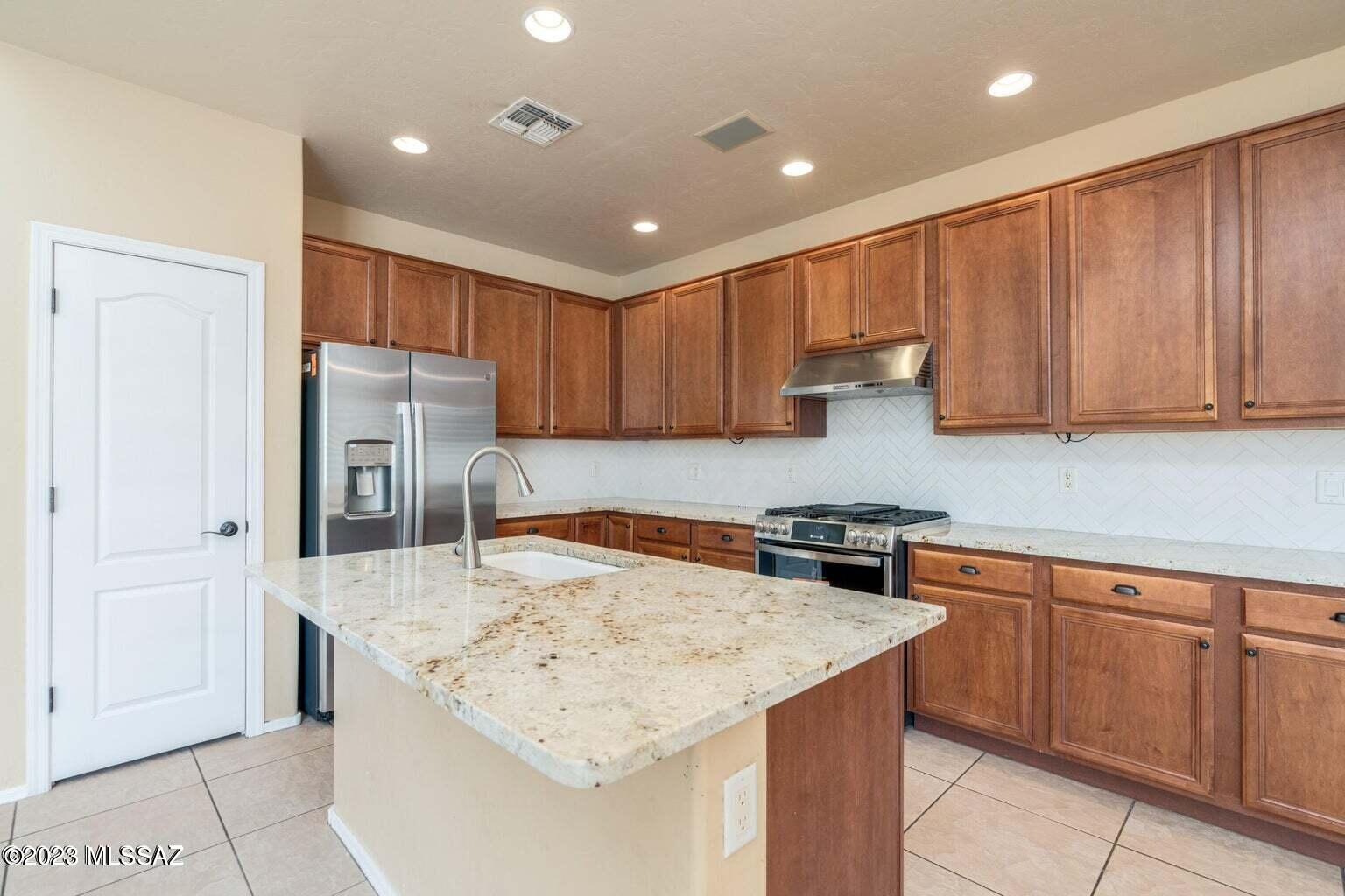 Sabino Mountain (1-290) - Residential Lease