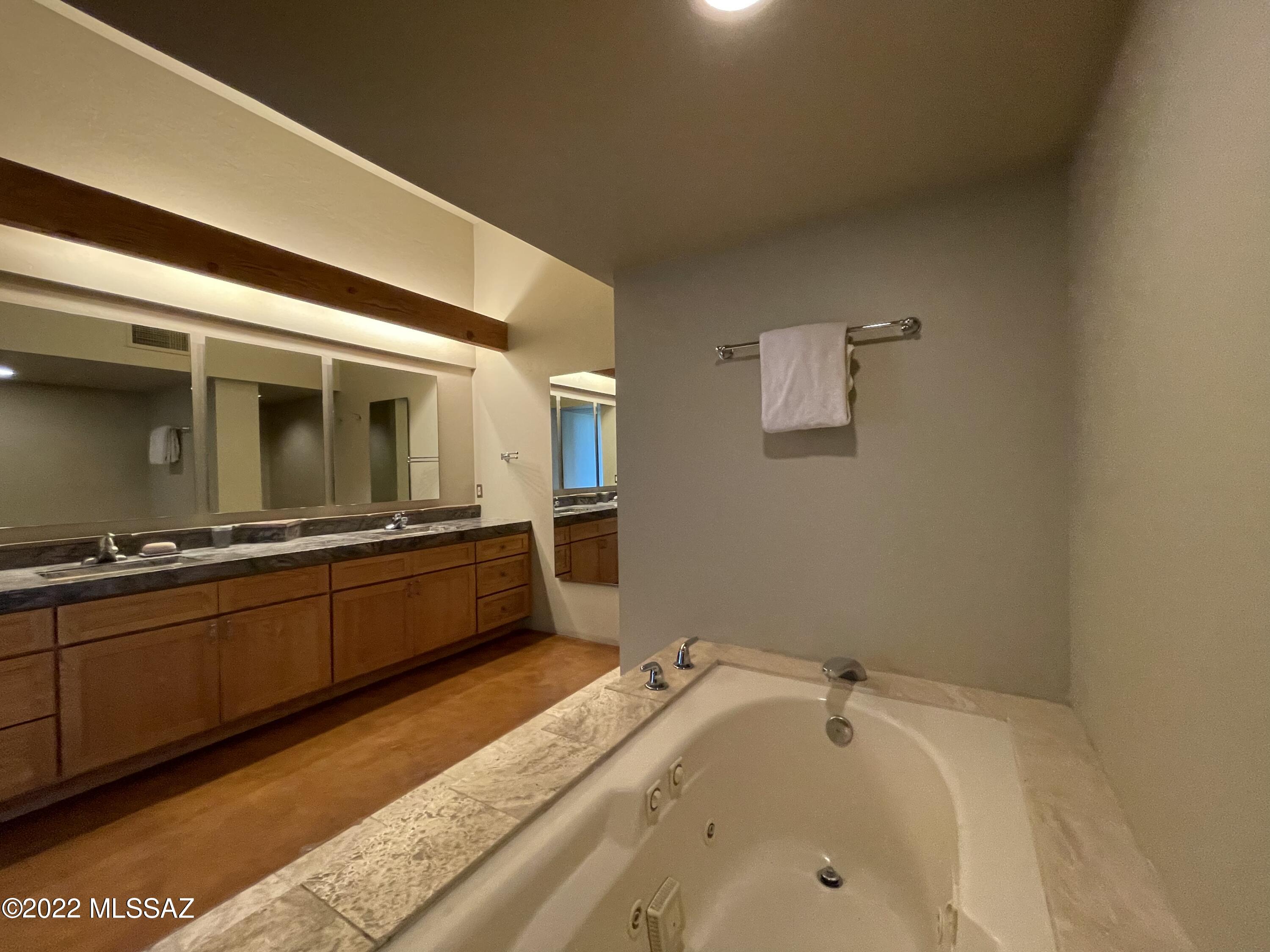 La Paloma Ridge Estates I (1-69) - Residential Lease