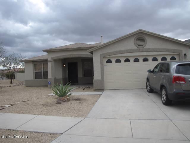Very clean 3 bedroom, 2 bath plus den home near Old Spanish Trail and  Harrison.  All appliances. Carpet & Ceramic tile floors.  Separate living room and family room.  Large open kitchen.  Large low care yard. Pets considered per approval of Owner.