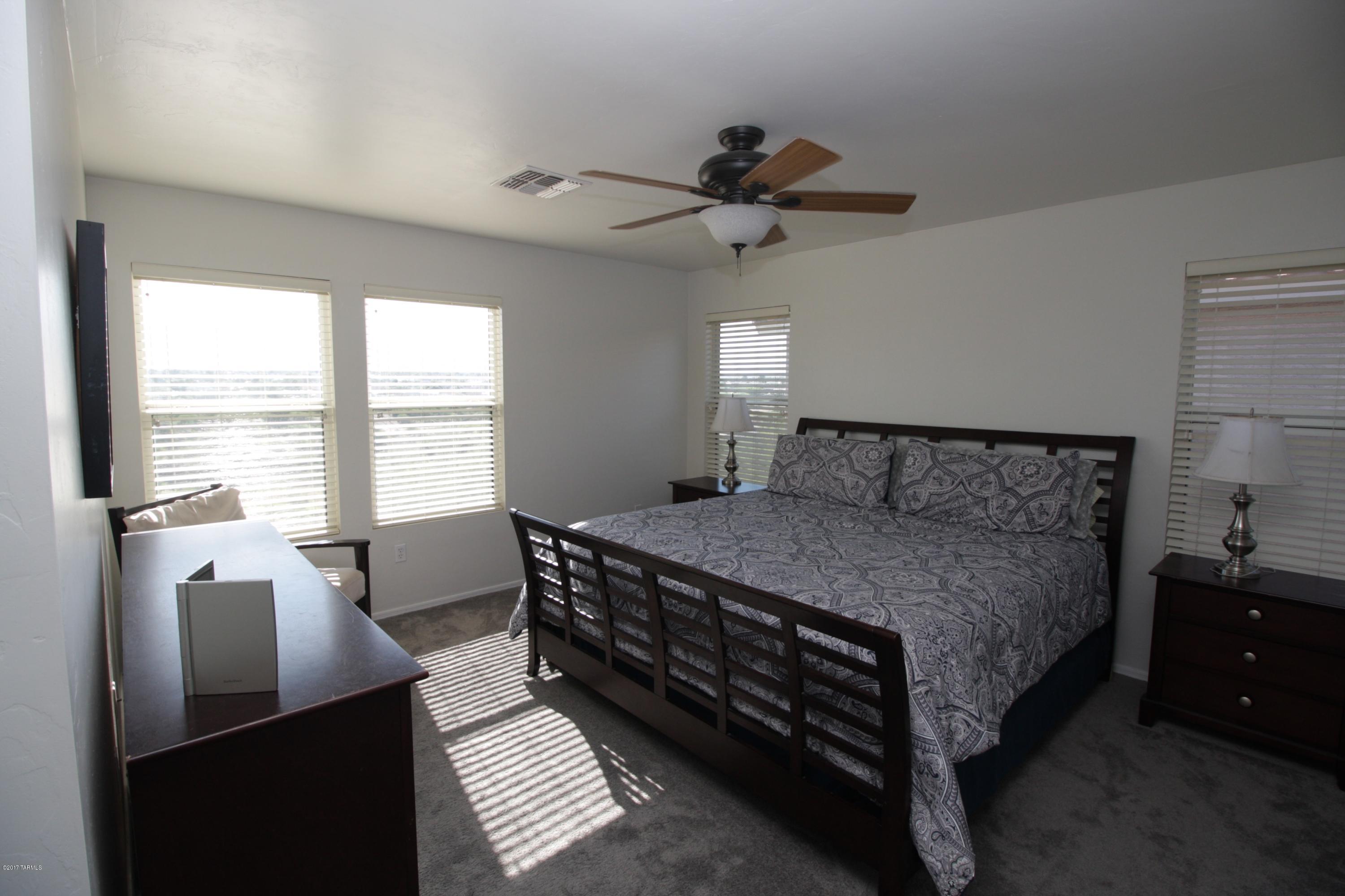 Pantano Overlook - Residential