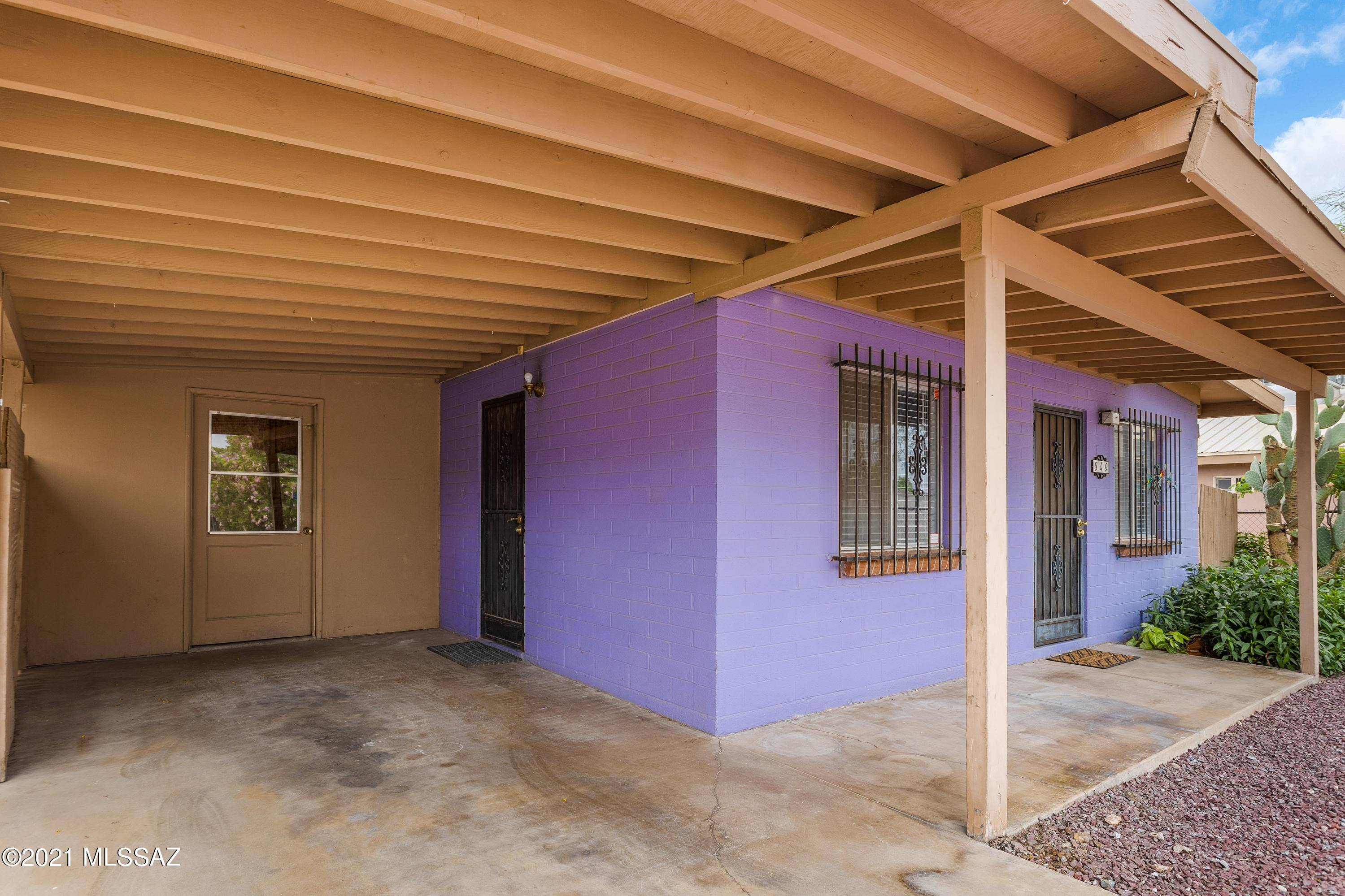 Miracle Mile Manor - Residential