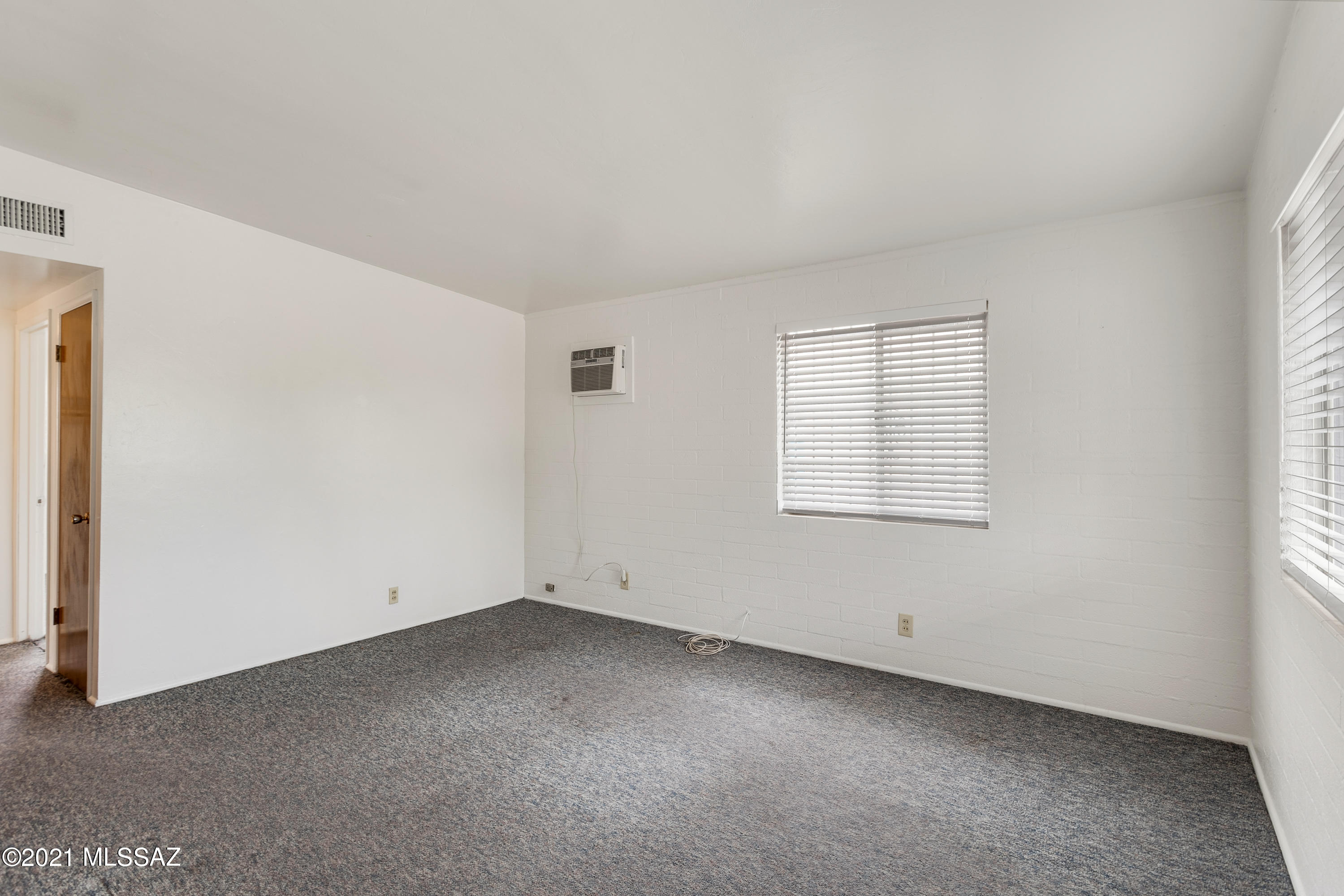Miracle Mile Manor - Residential