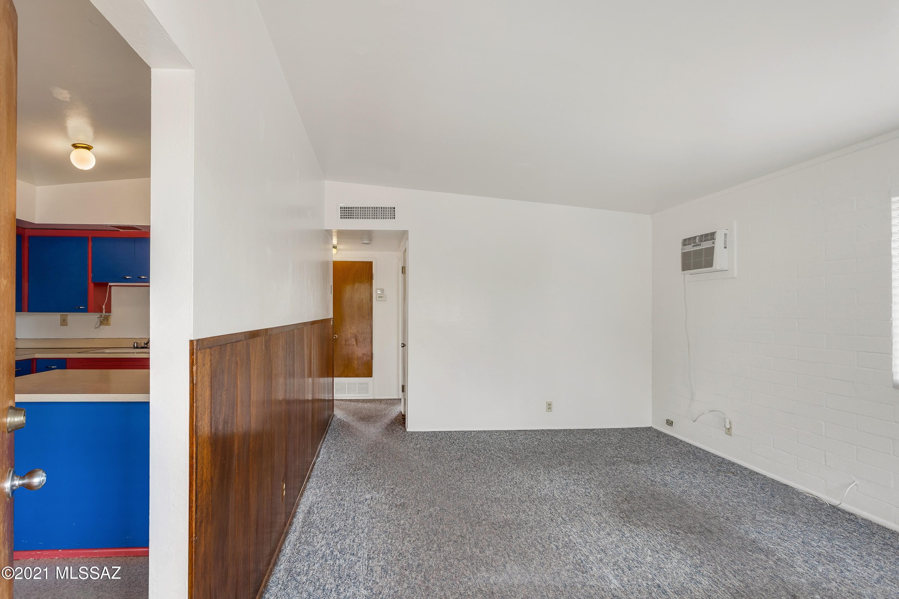 Miracle Mile Manor - Residential