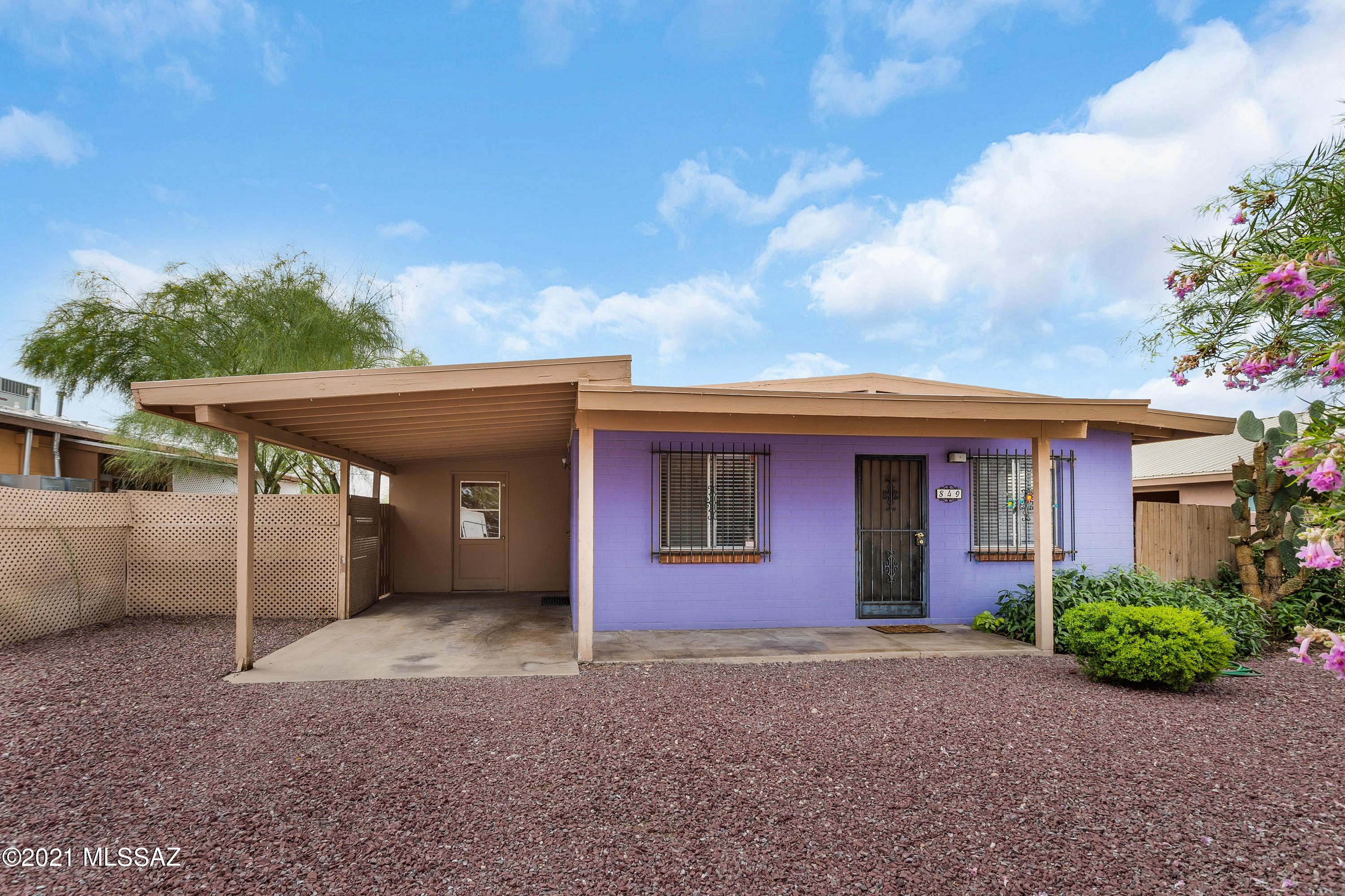 Miracle Mile Manor - Residential