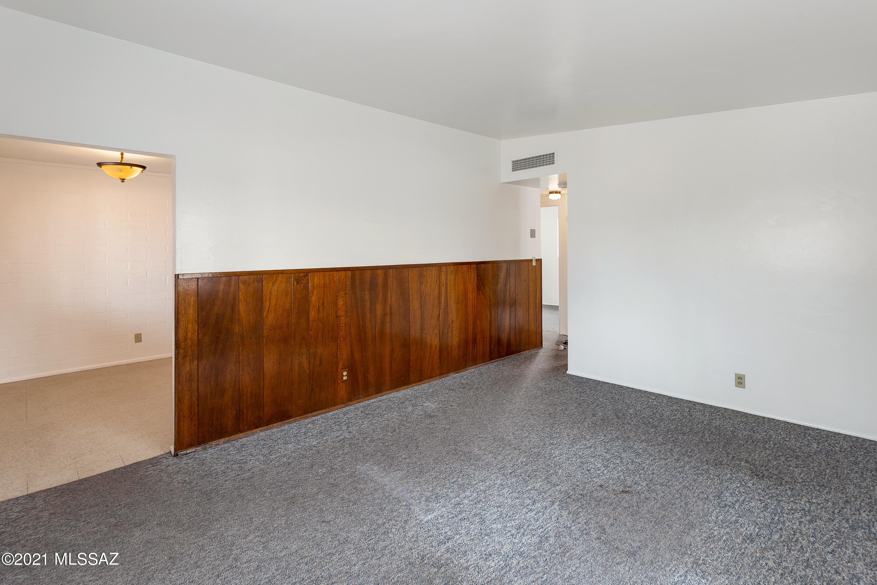 Miracle Mile Manor - Residential