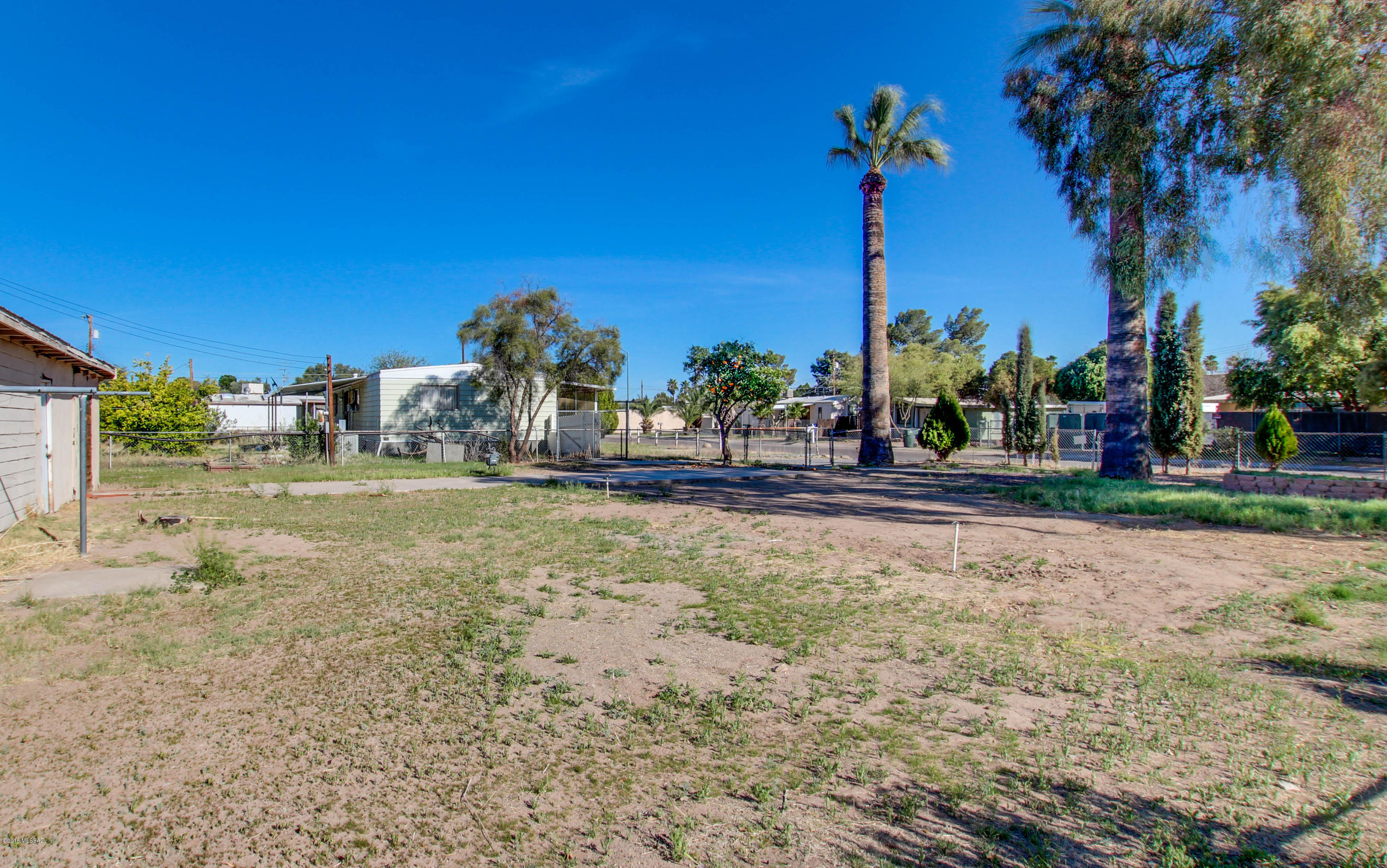 Flowing Wells Park - Land