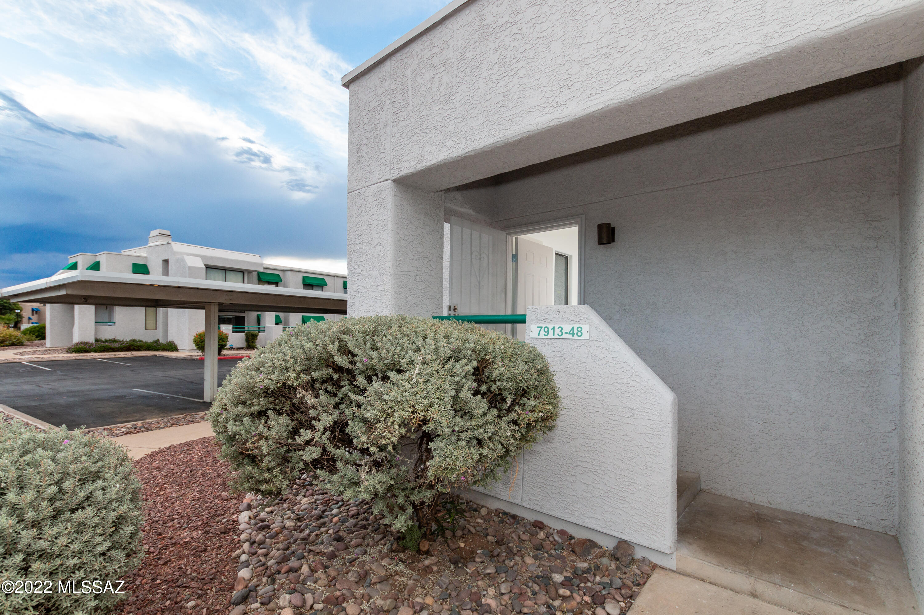 Summertree Condominiums (1-224) - Residential