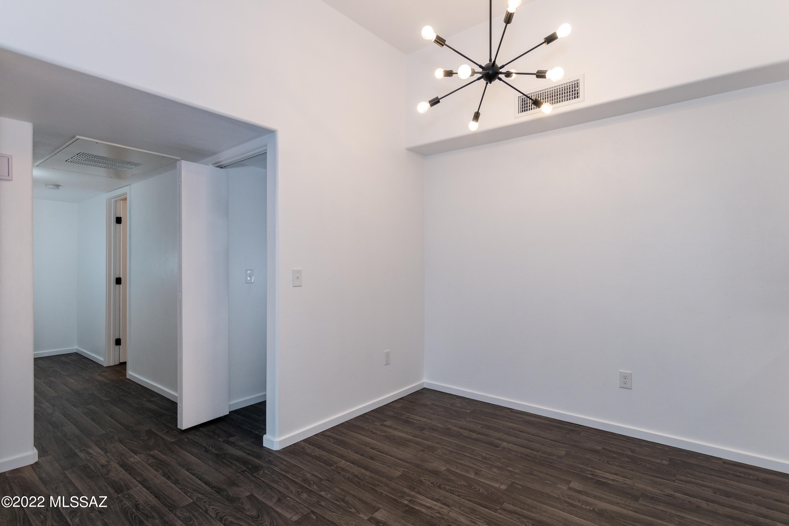 Summertree Condominiums (1-224) - Residential