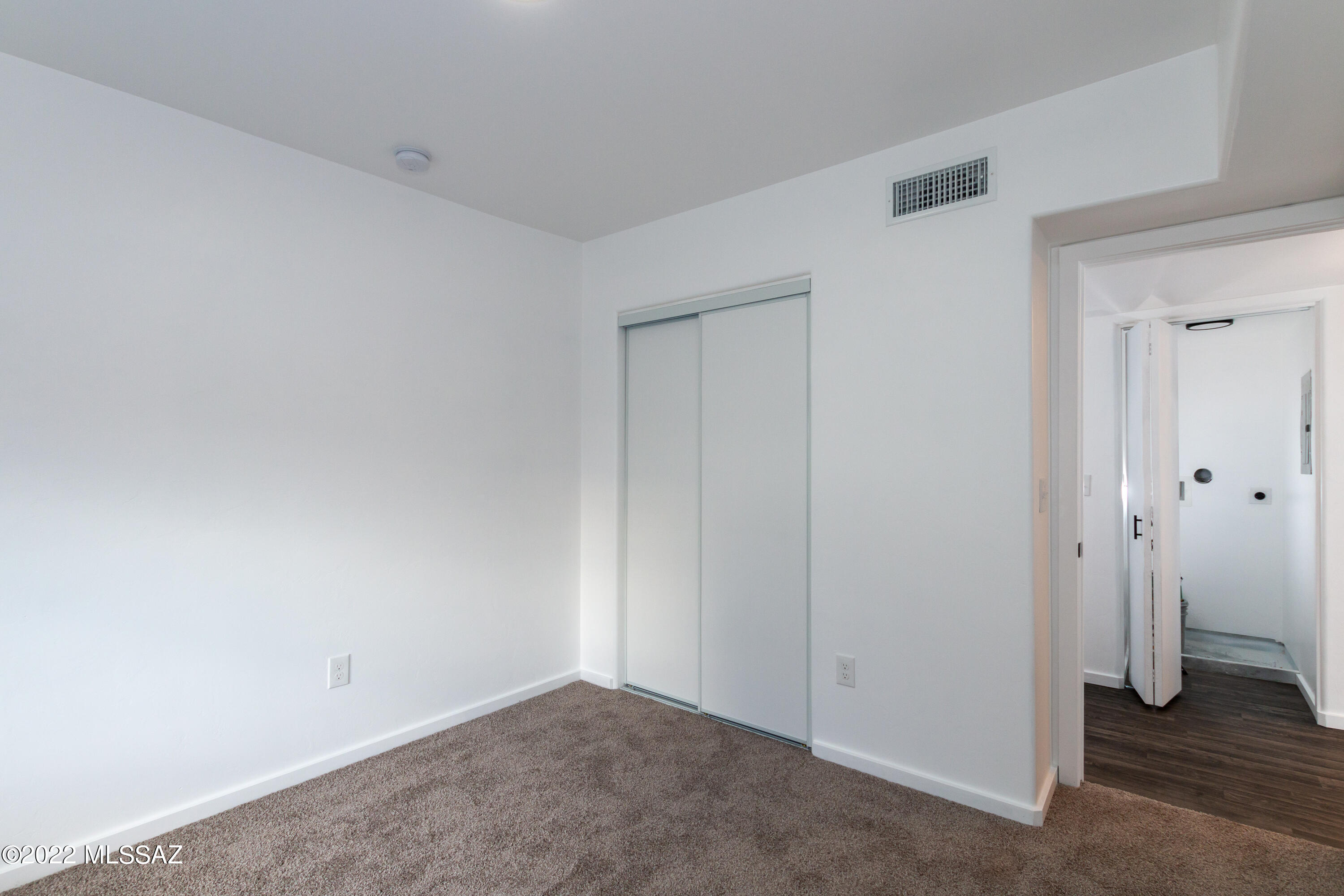 Summertree Condominiums (1-224) - Residential