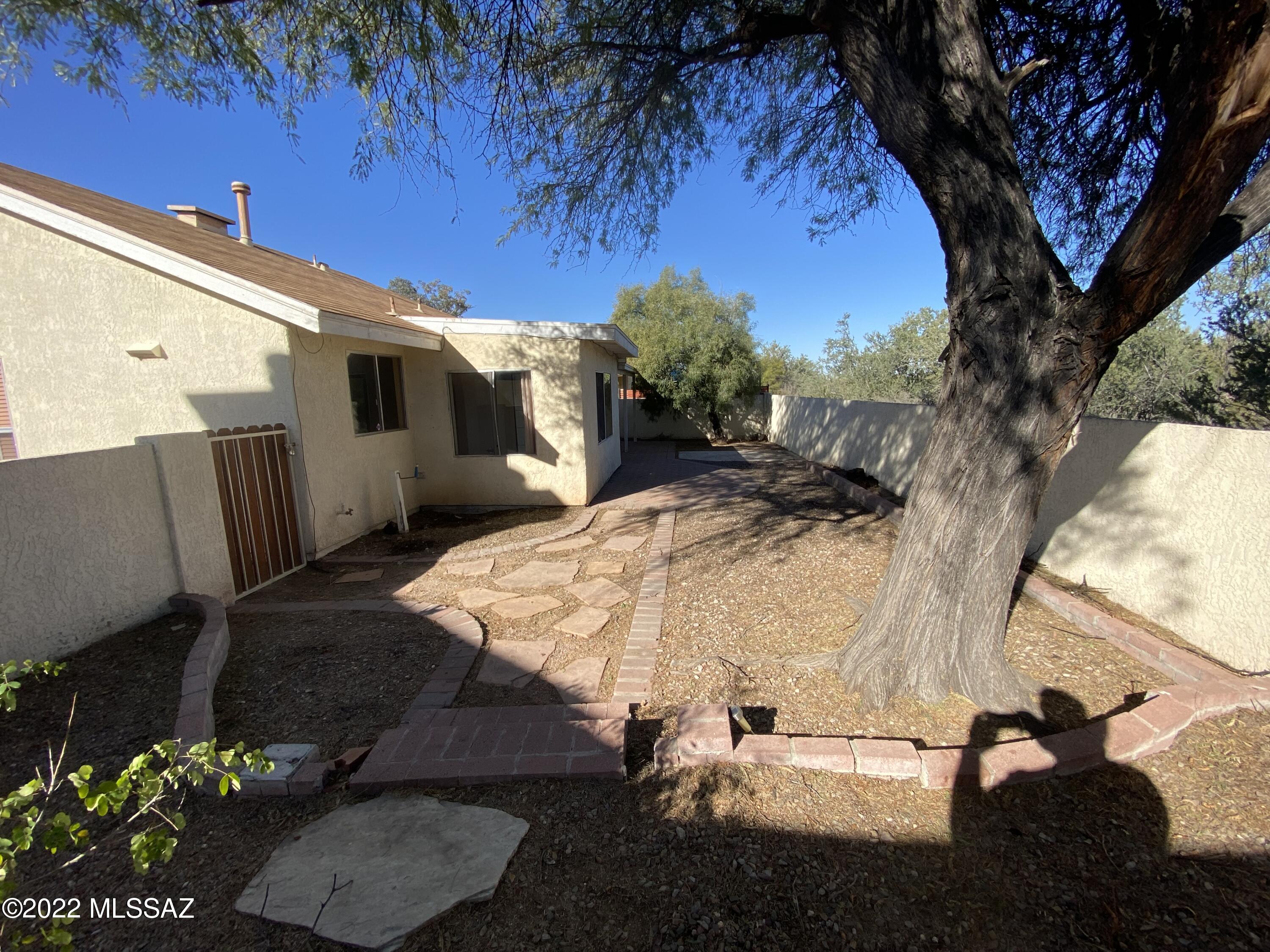 Country Highlands (1-180) - Residential