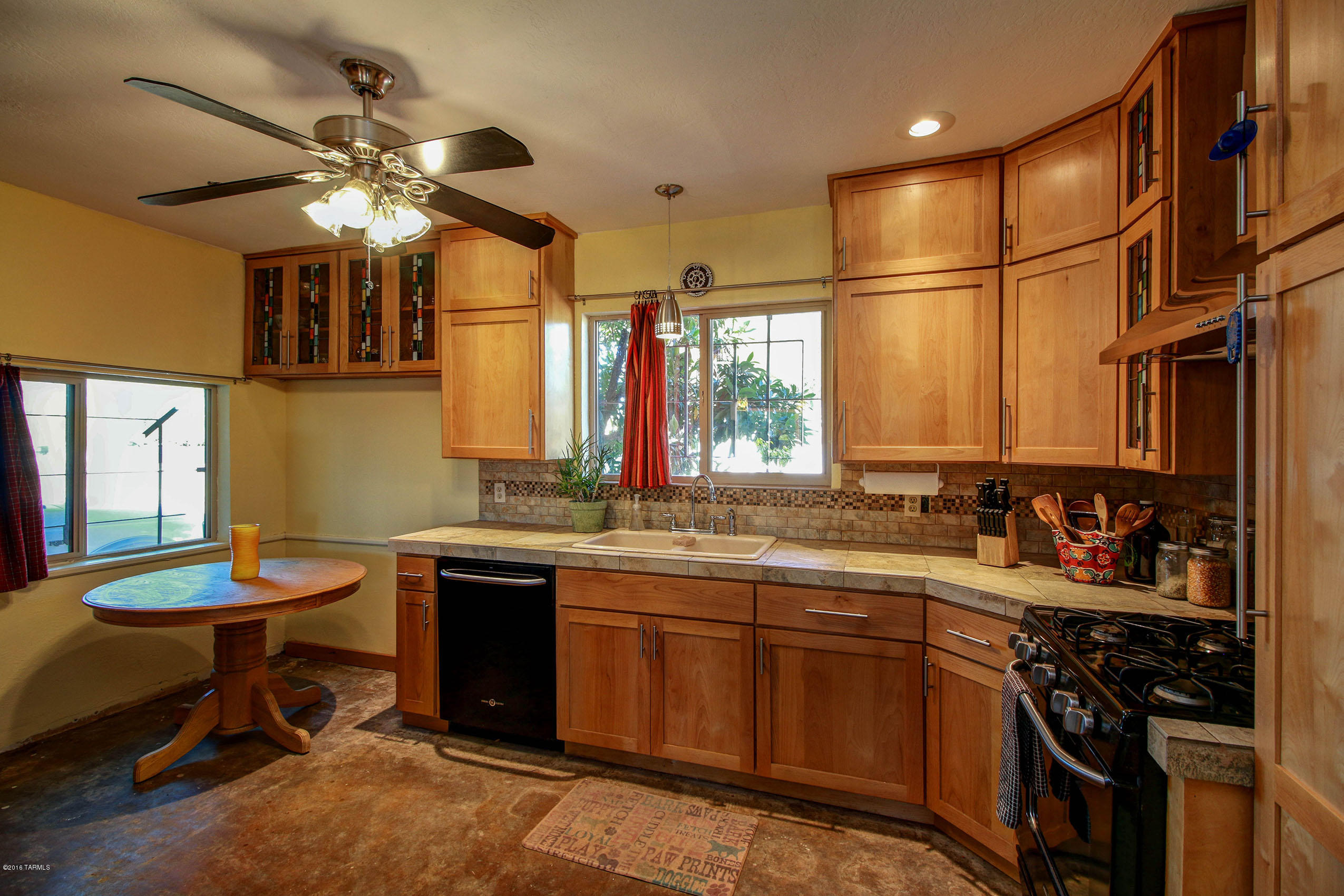 Catalina Poultry Acres NO 4 - Residential Lease