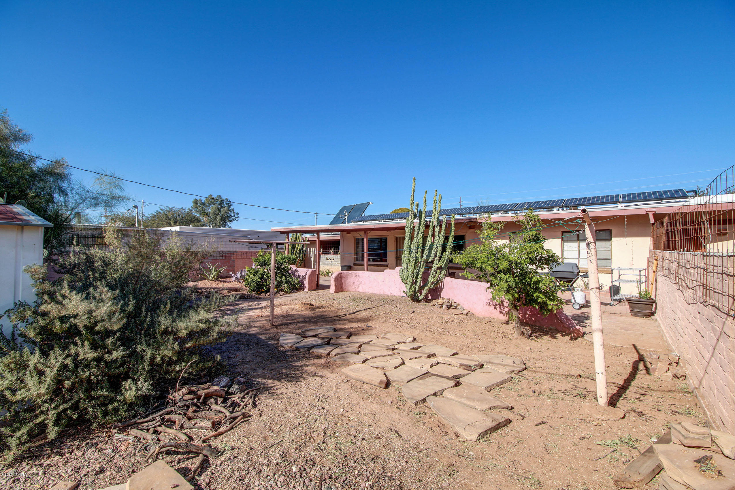 Catalina Poultry Acres NO 4 - Residential Lease