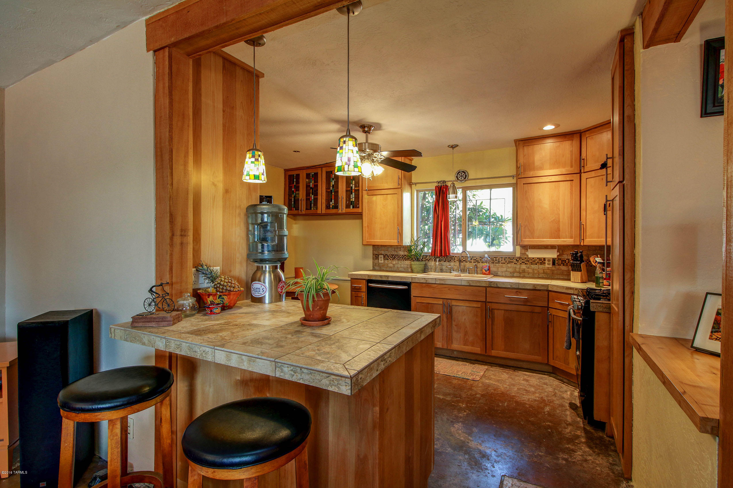 Catalina Poultry Acres NO 4 - Residential Lease