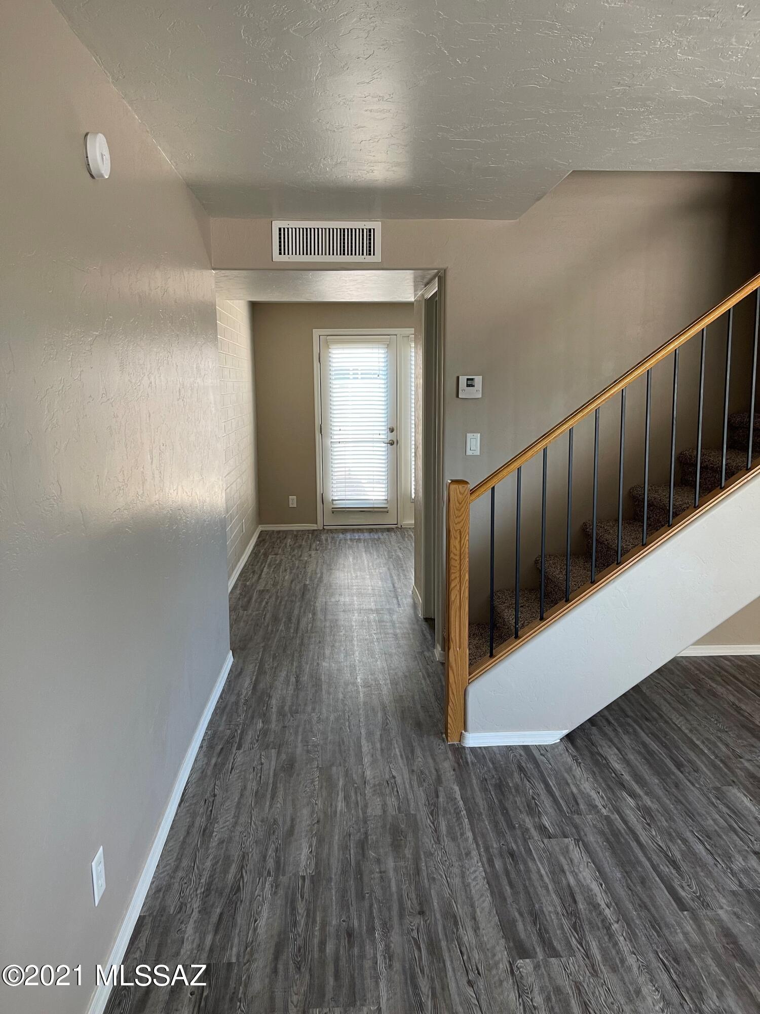 Villa Venice Condos - Residential