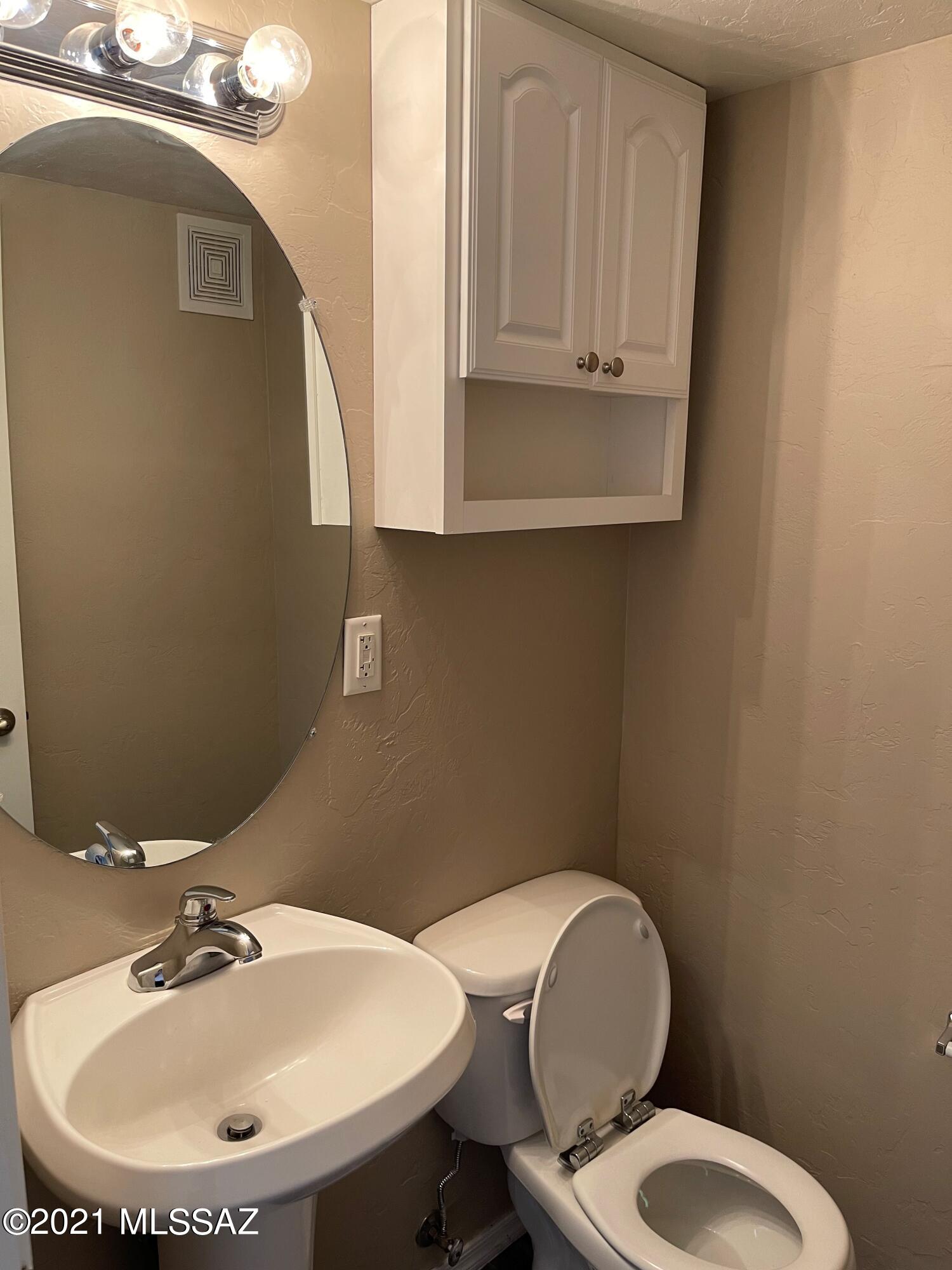 Villa Venice Condos - Residential