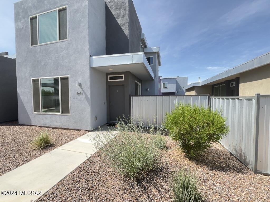 Camino Modern SQ20180120608 - Residential Lease