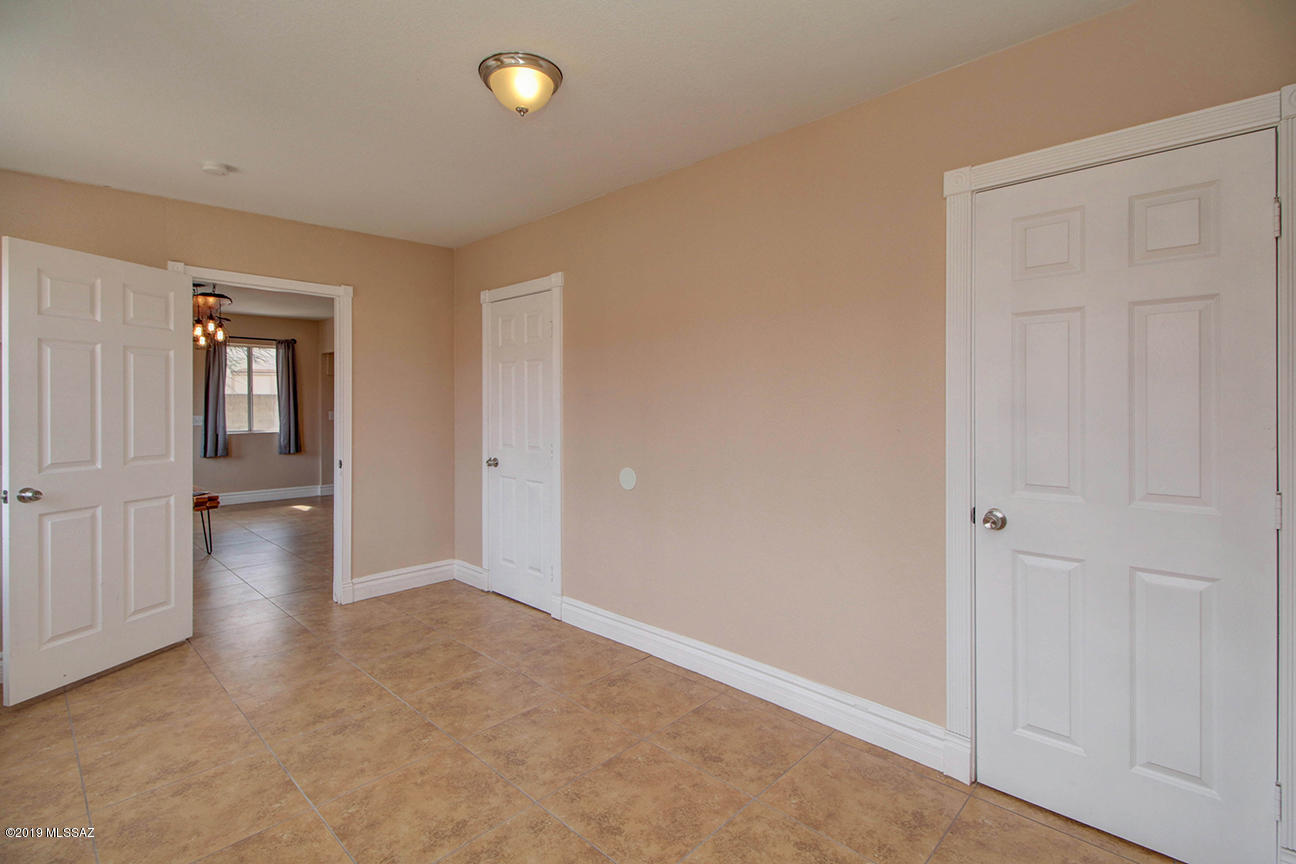 Elliott Homes At Rita Ranch (1-521) - Residential