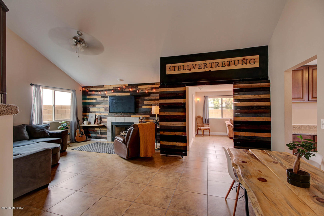 Elliott Homes At Rita Ranch (1-521) - Residential