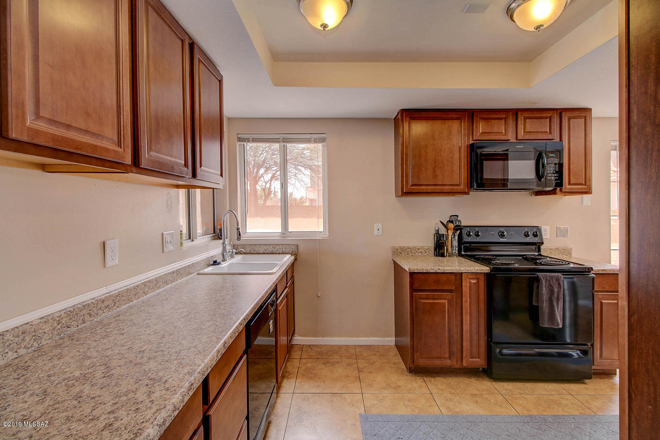 Elliott Homes At Rita Ranch (1-521) - Residential