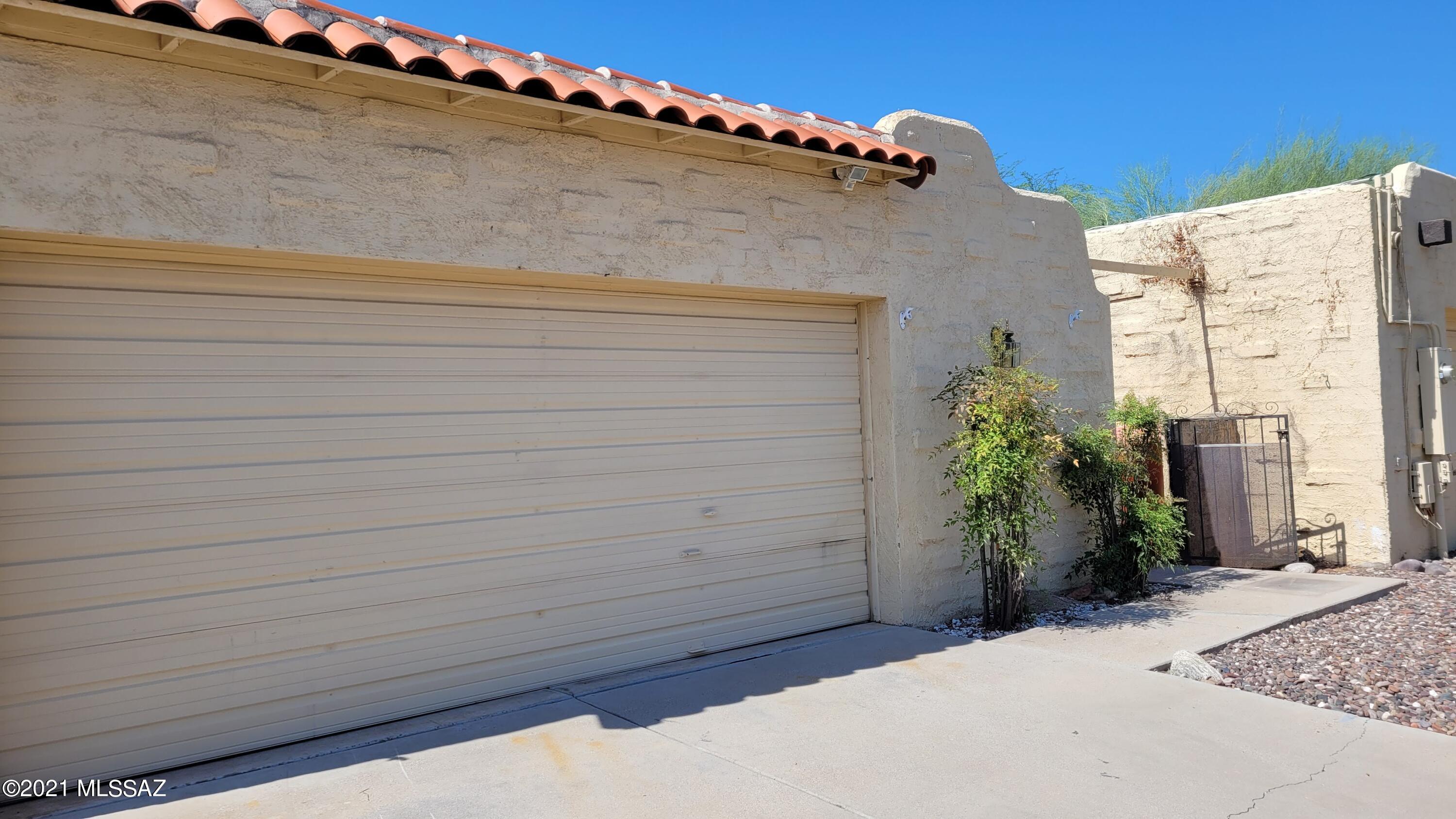 Ladera Brisas Townhouses (1-106) - Residential