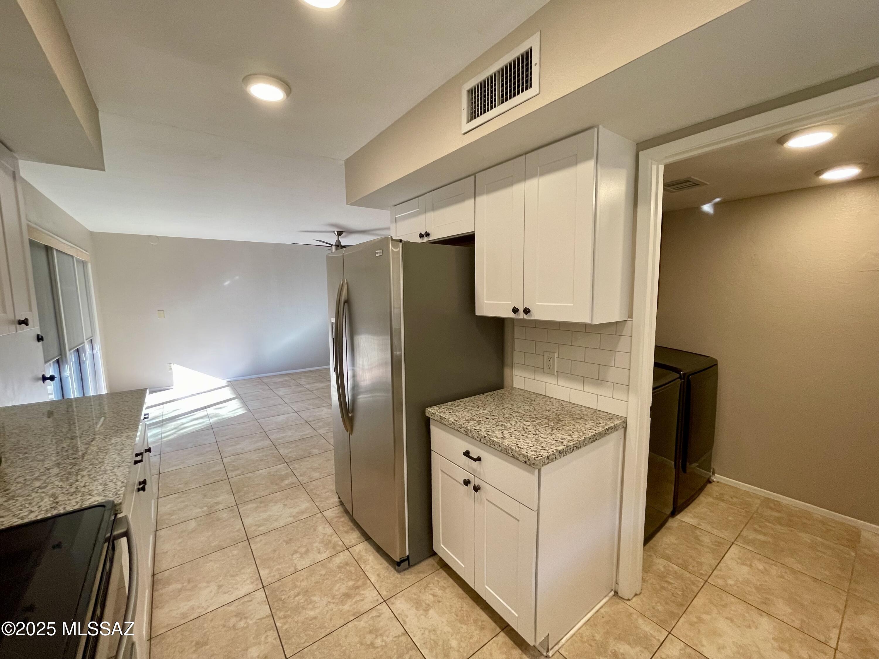 Woodland Hills NO. 2 (1-22) - Residential Lease