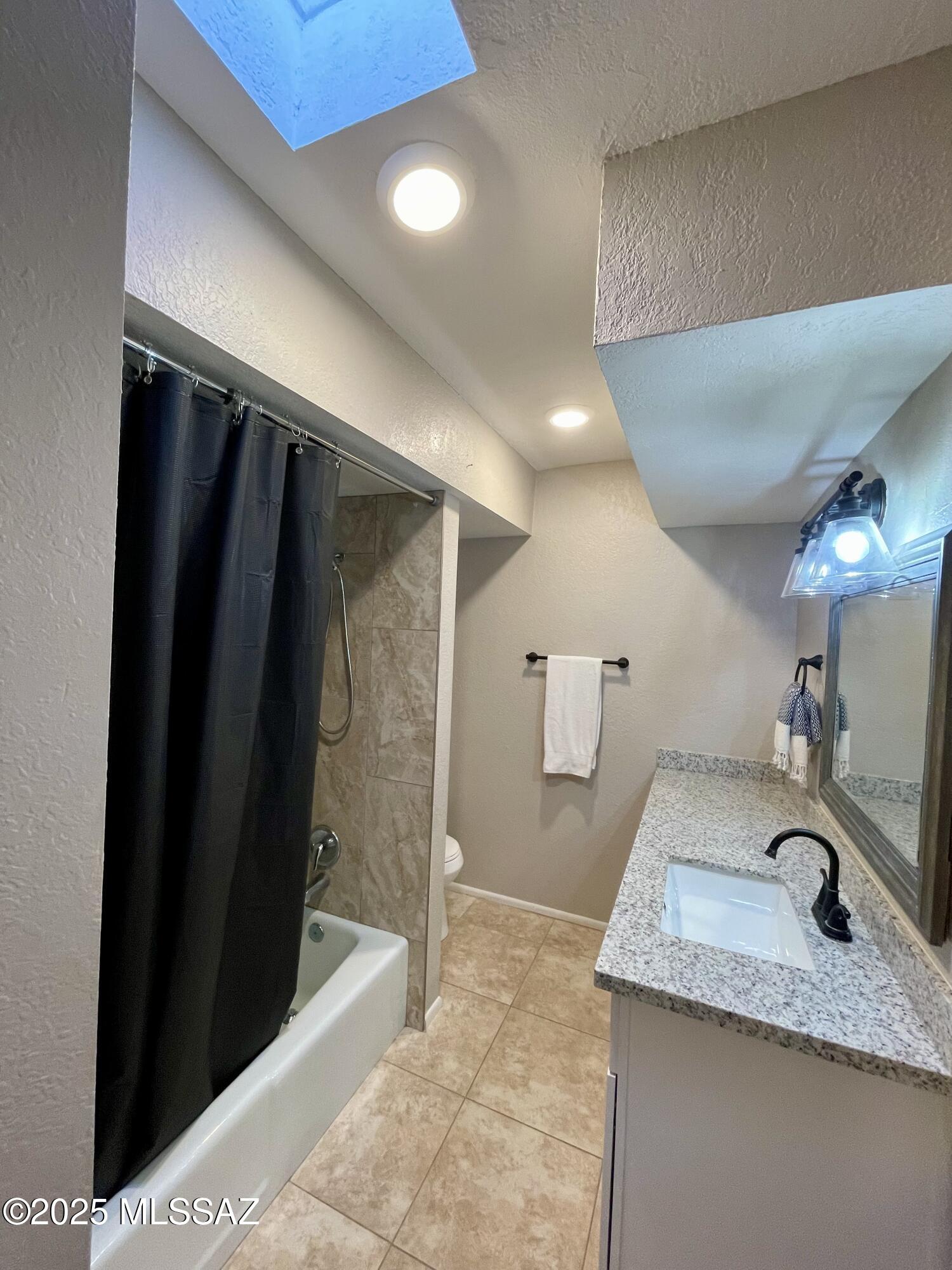 Woodland Hills NO. 2 (1-22) - Residential Lease