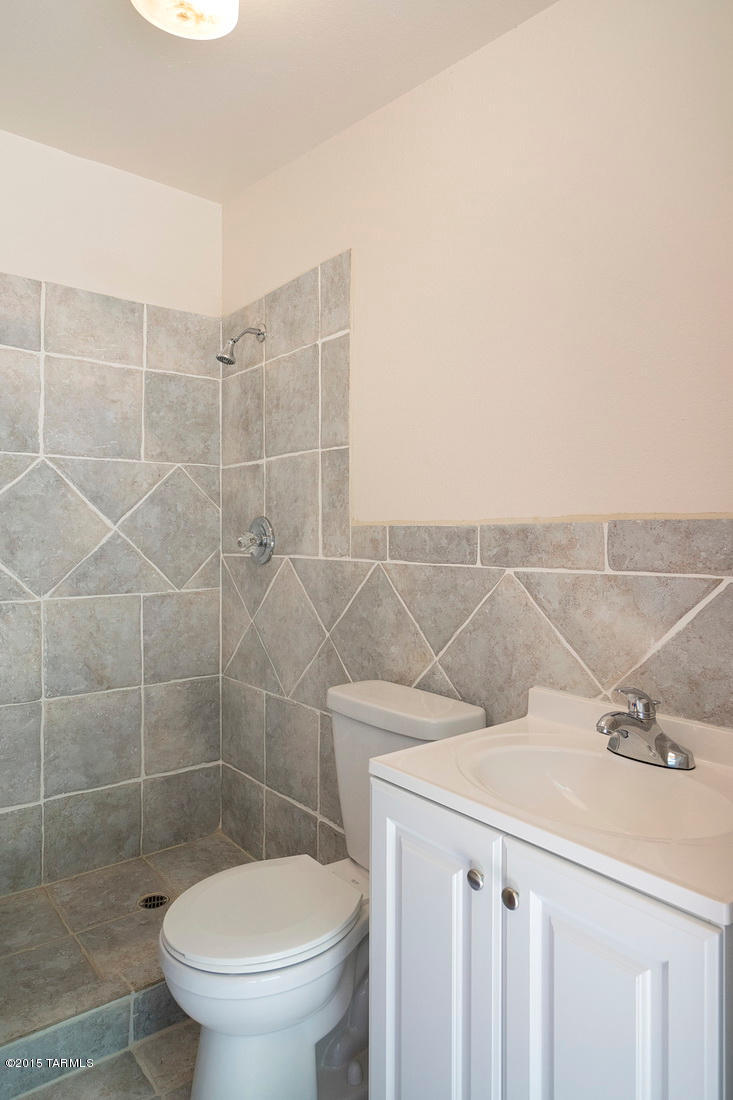 Tanque Verde Village NO. 2 (1-11) - Residential